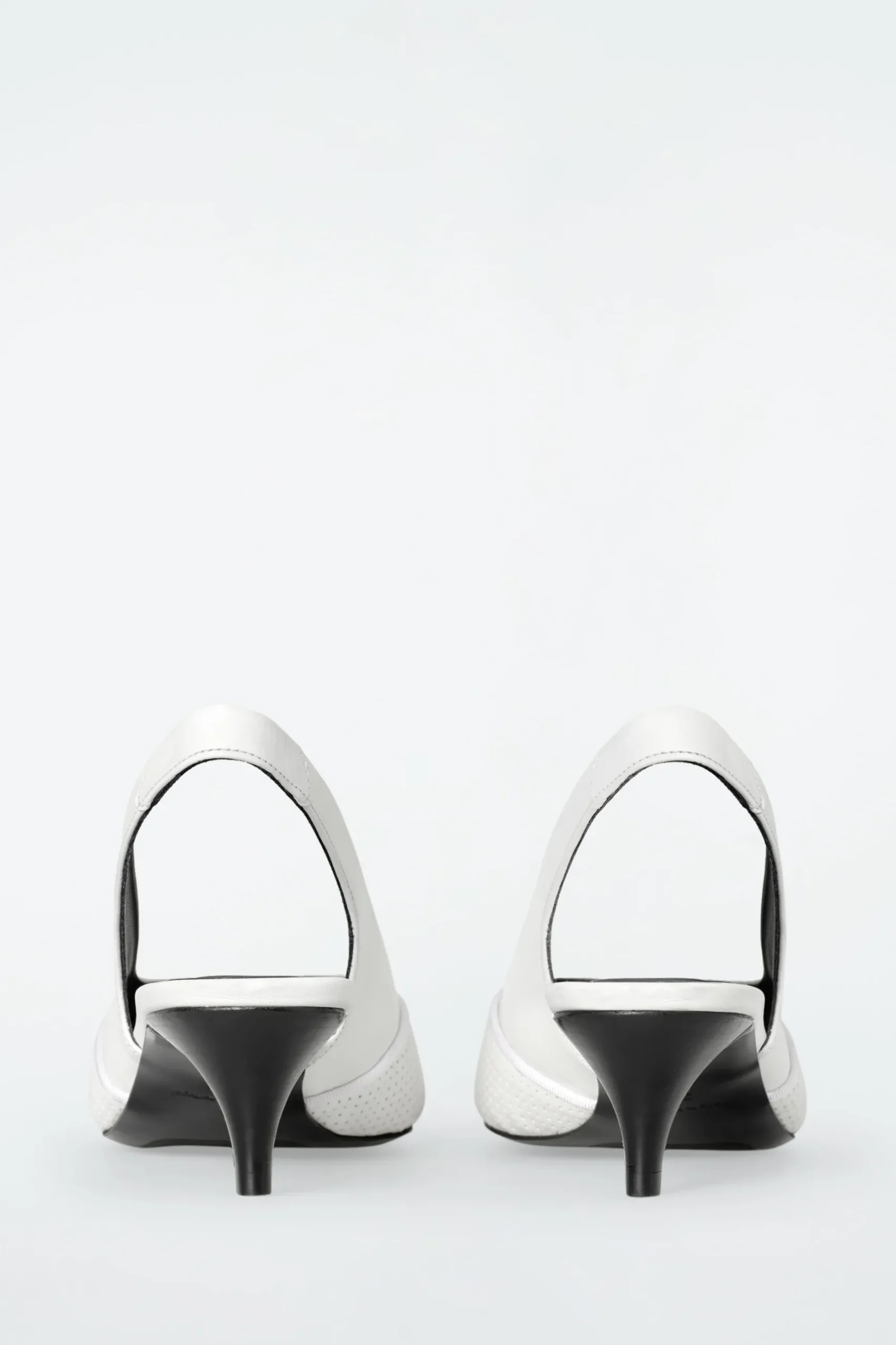New COS BUTY NA OBCASIE Z PERFOROWANEJ SKÓRY Biały