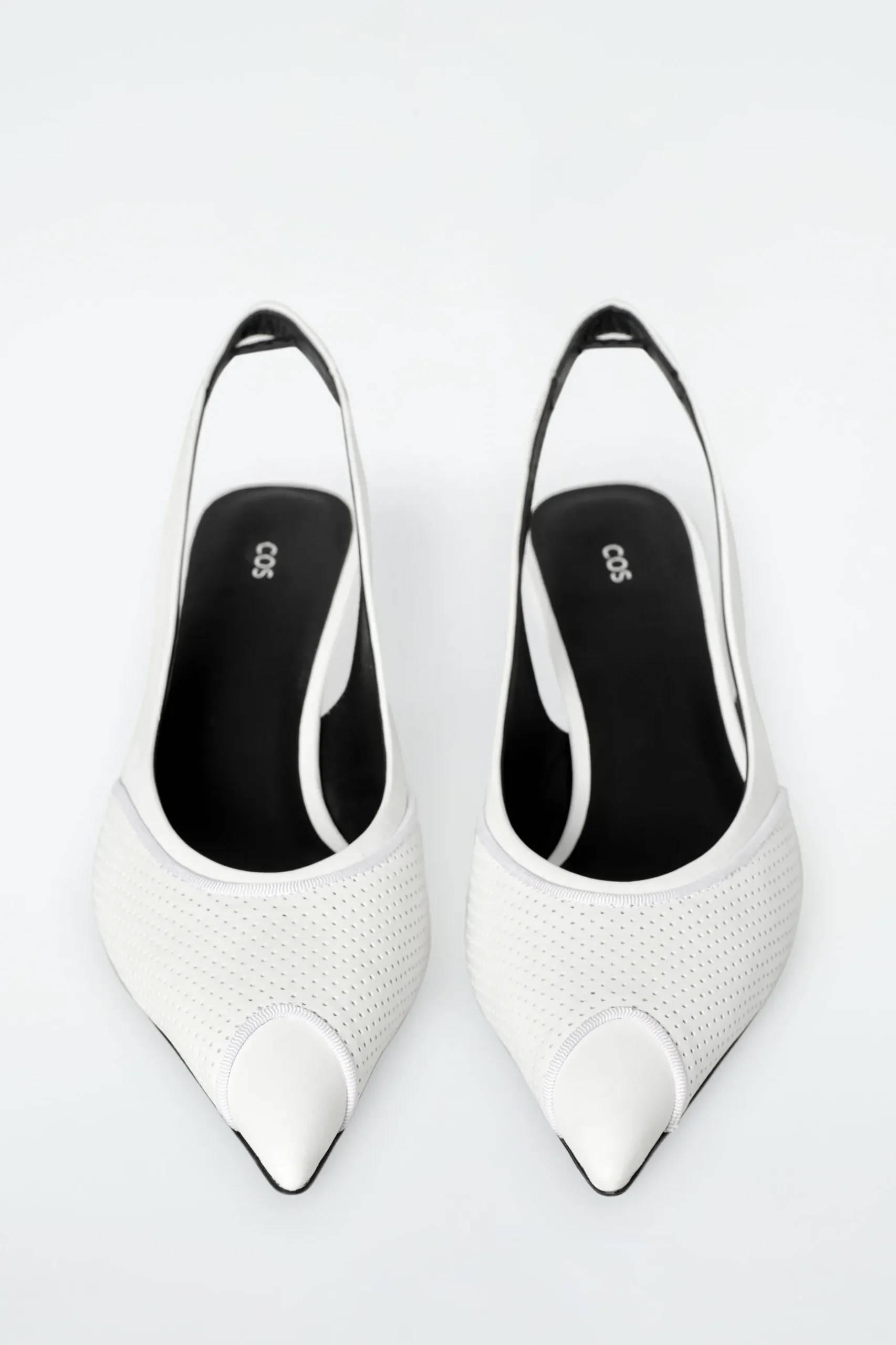 New COS BUTY NA OBCASIE Z PERFOROWANEJ SKÓRY Biały