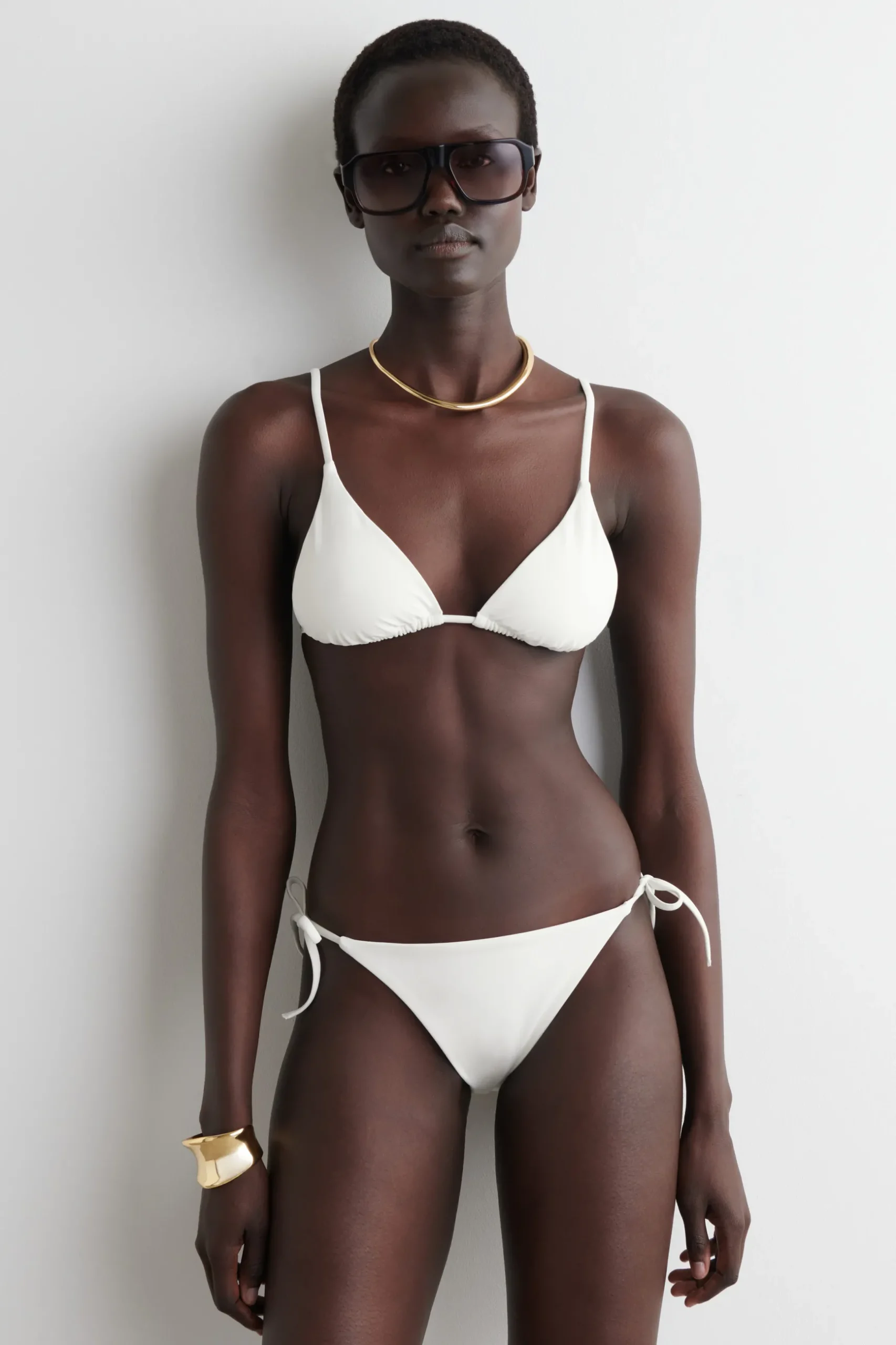 Online COS DÓŁ OD BIKINI Z WIĄZANIAMI PO BOKACH