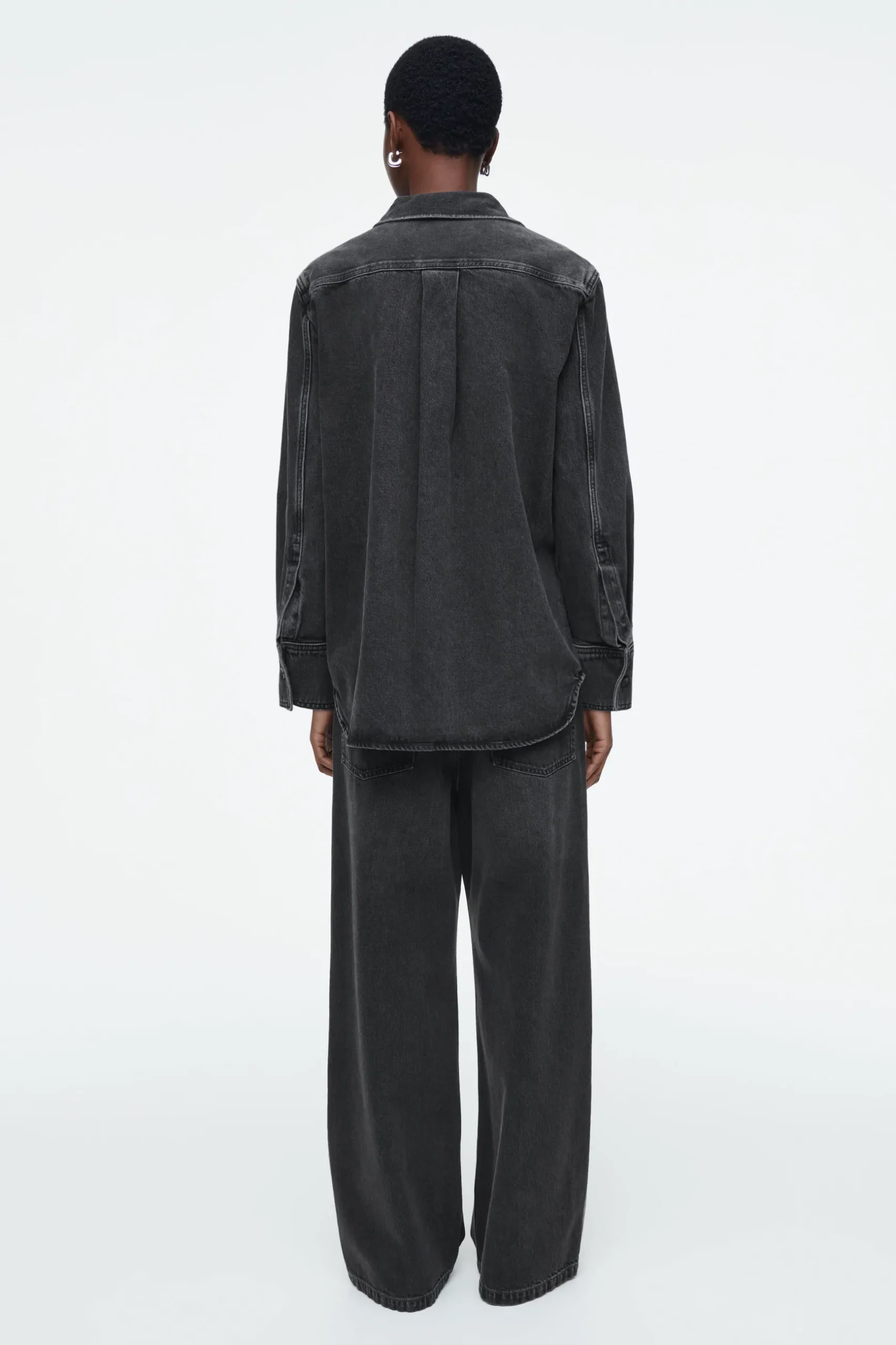 Sale COS DŻINSOWA KOSZULA – RELAXED FIT