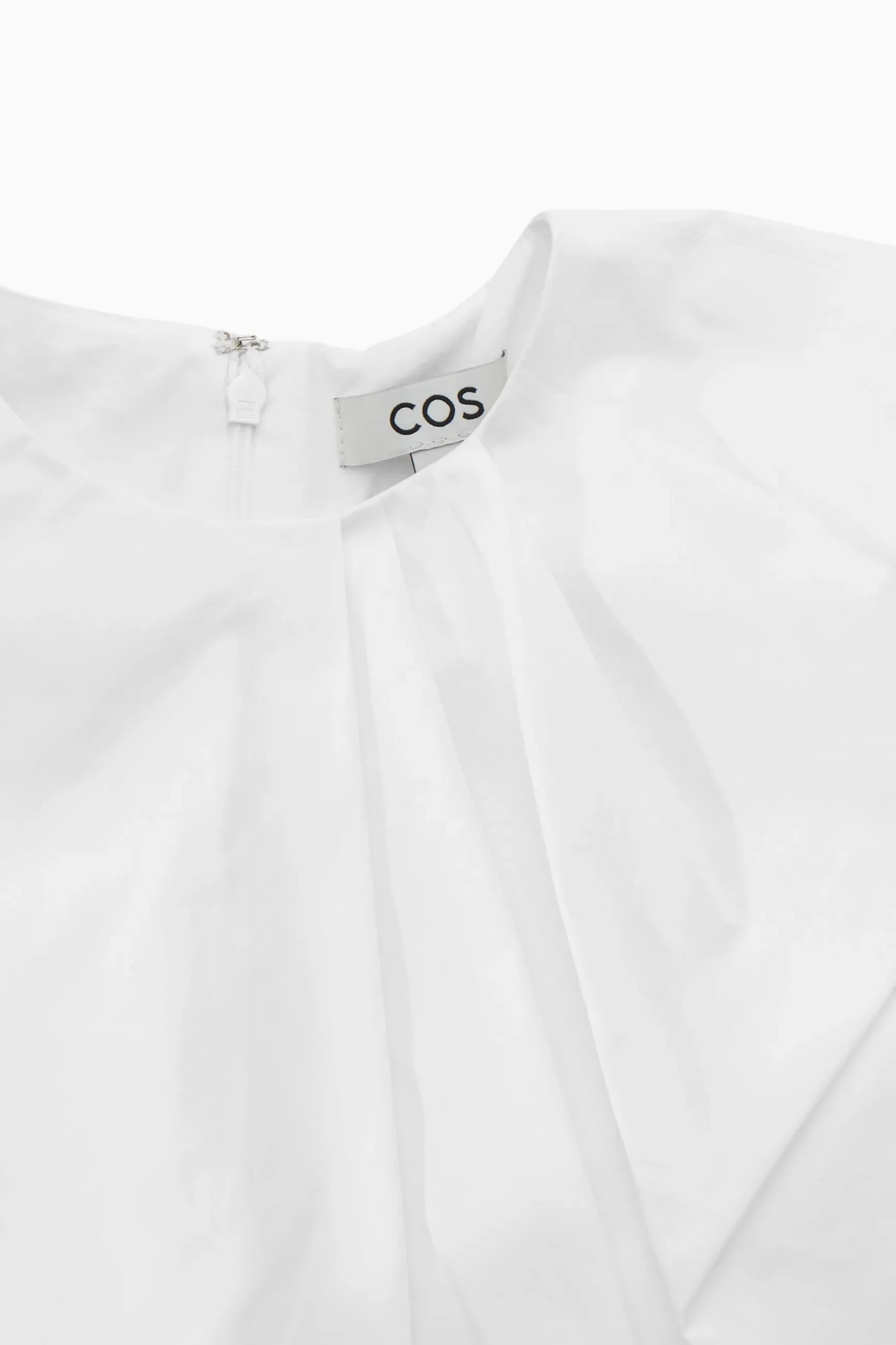 Discount COS DRAPOWANY TOP BEZ RĘKAWÓW Z ZEBRANYM MATERIAŁEM
