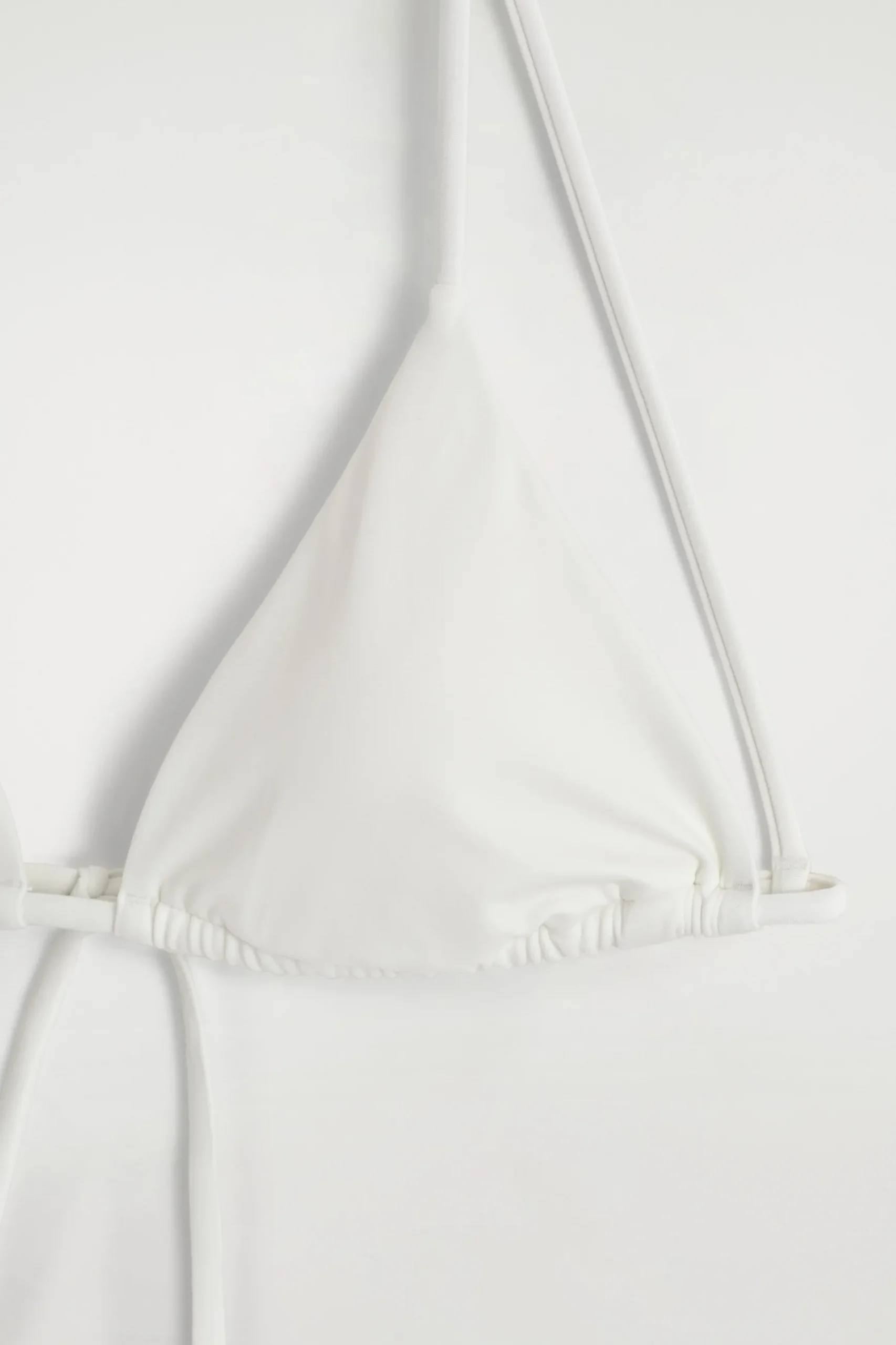 Best COS GÓRA OD BIKINI Z TRÓJKĄTNYMI MISECZKAMI