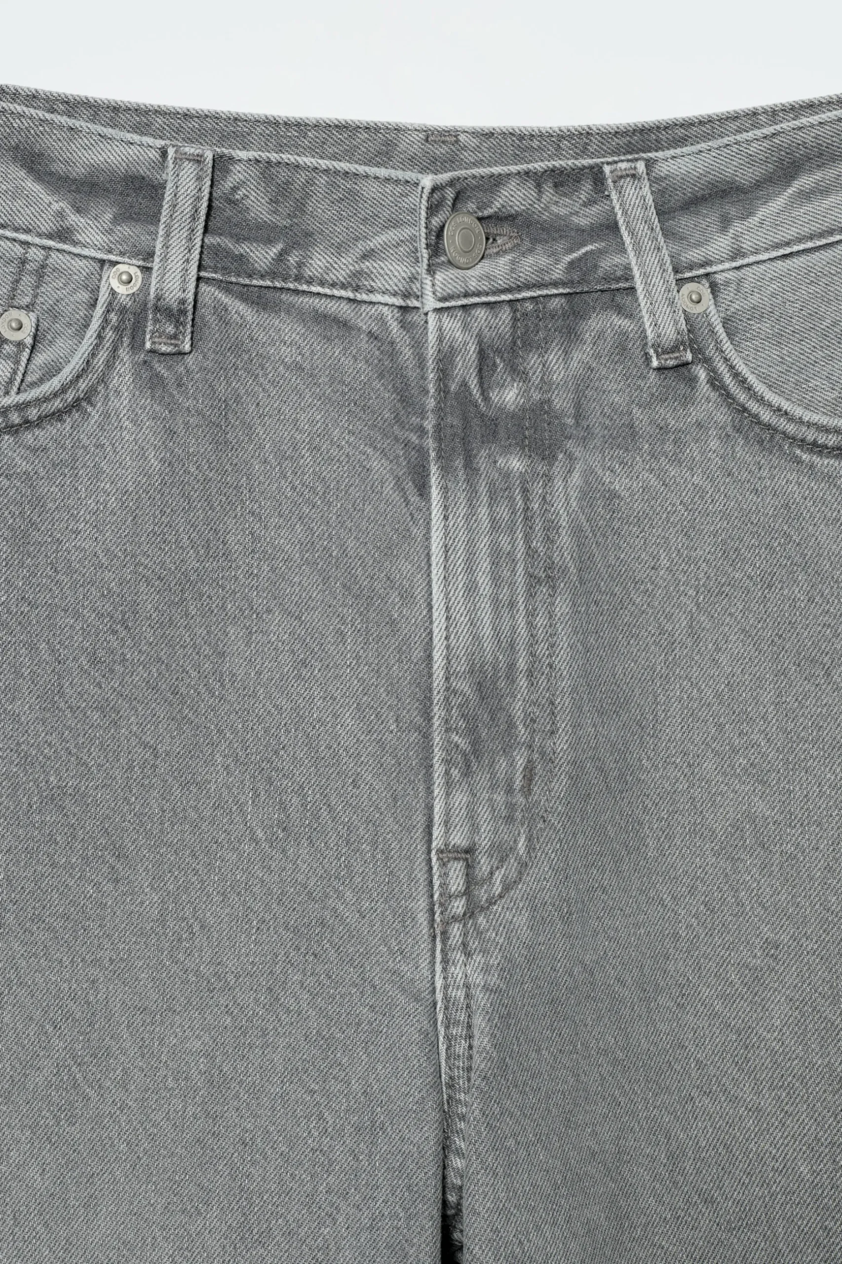 Outlet COS JEANSY „TIDE” Z SZEROKIMI NOGAWKAMI