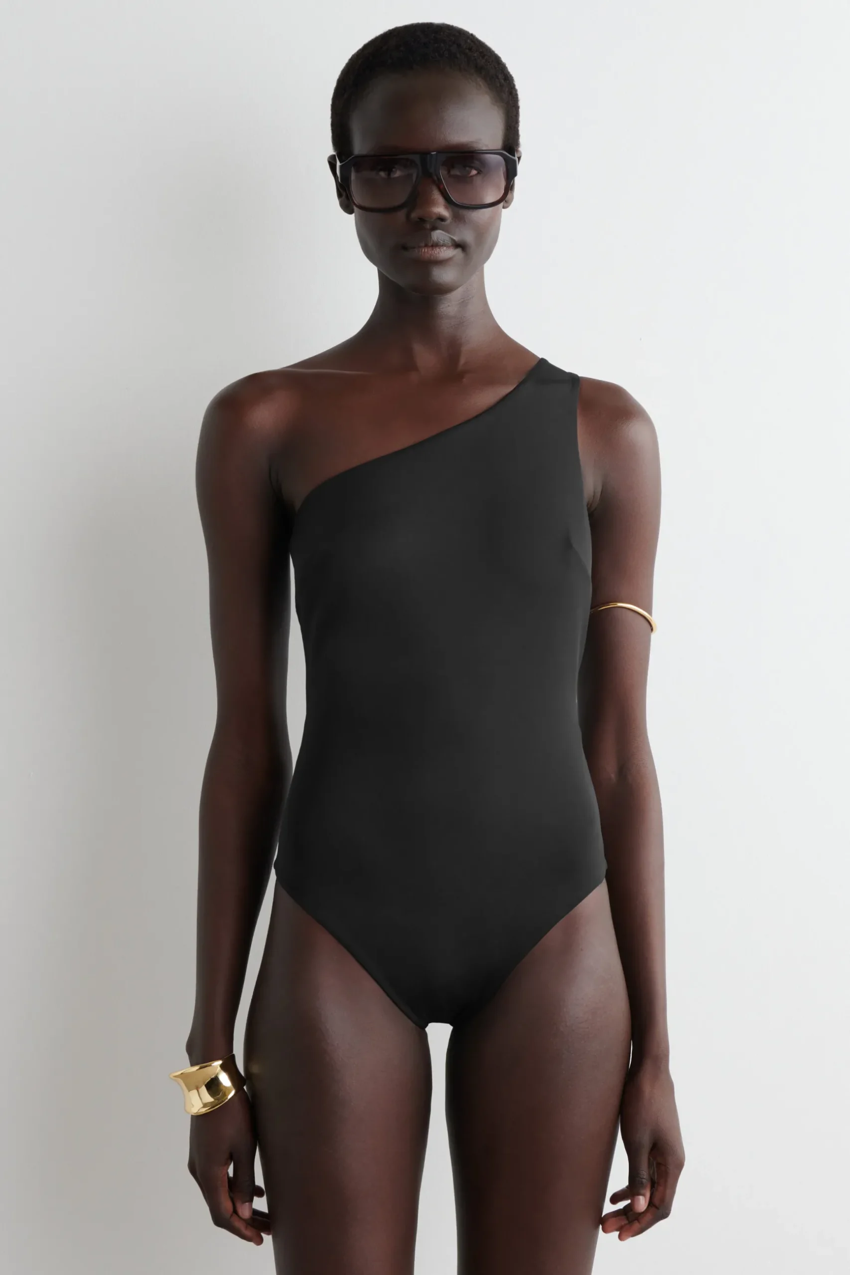Fashion COS JEDNOCZĘŚCIOWY STRÓJ KĄPIELOWY NA JEDNO RAMIĘ