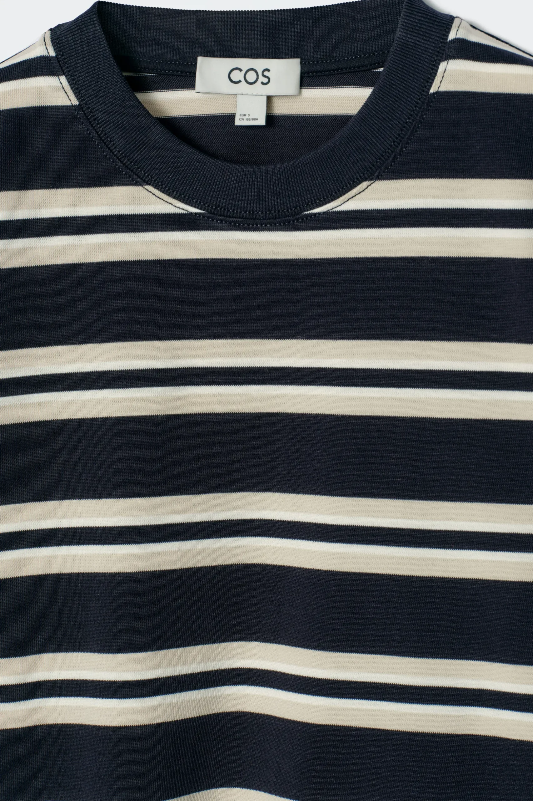 Fashion COS KLASYCZNY T-SHIRT