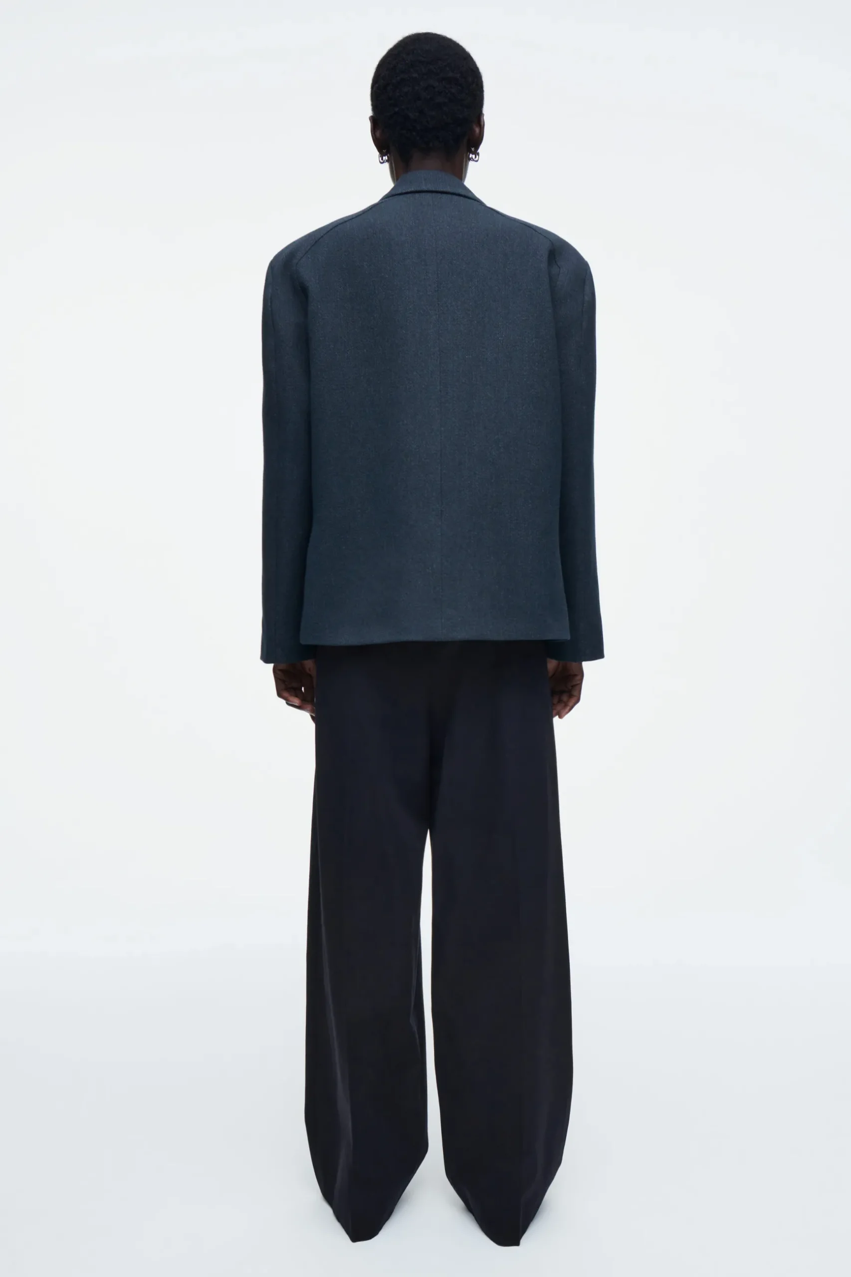 Outlet COS MARYNARKA Z SZEROKIMI RAMIONAMI – OVERSIZED FIT