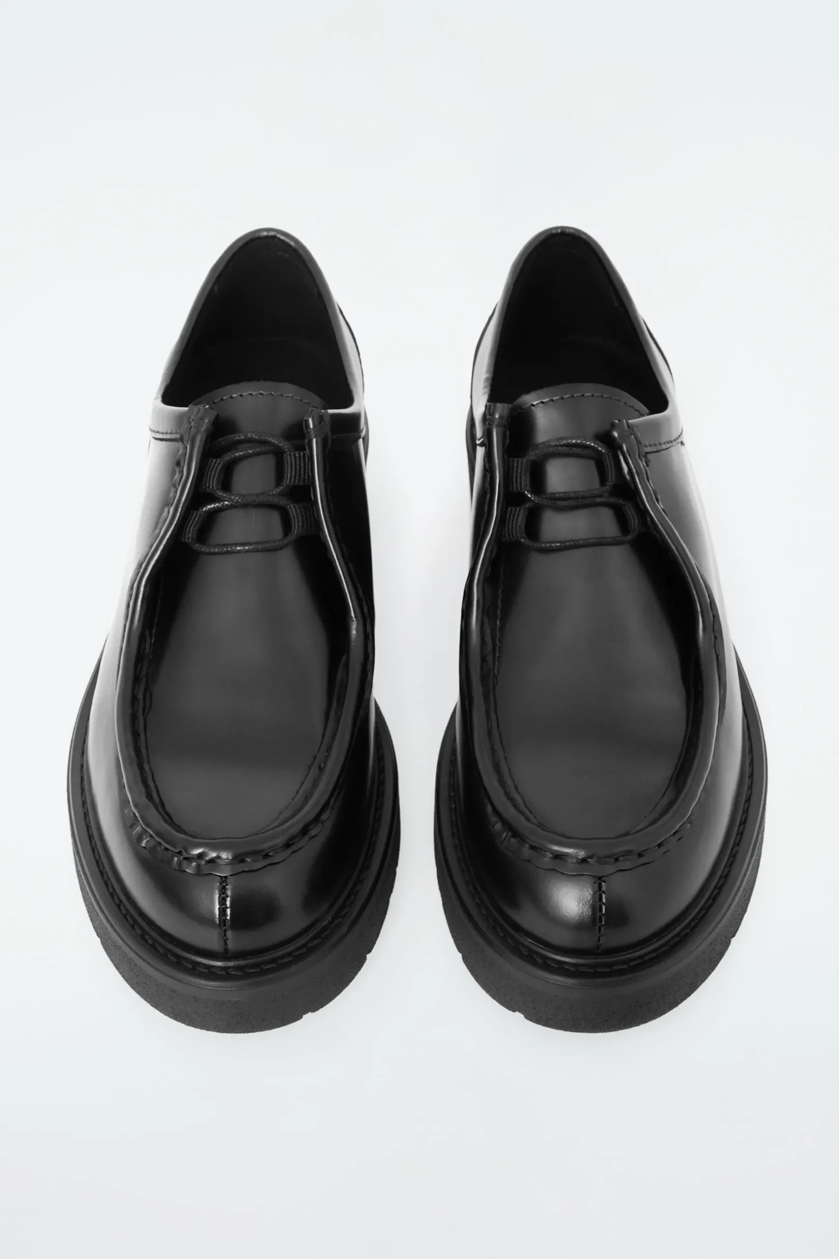 Online COS MASYWNE SKÓRZANE BUTY ZE SZNUROWANIEM Czarny
