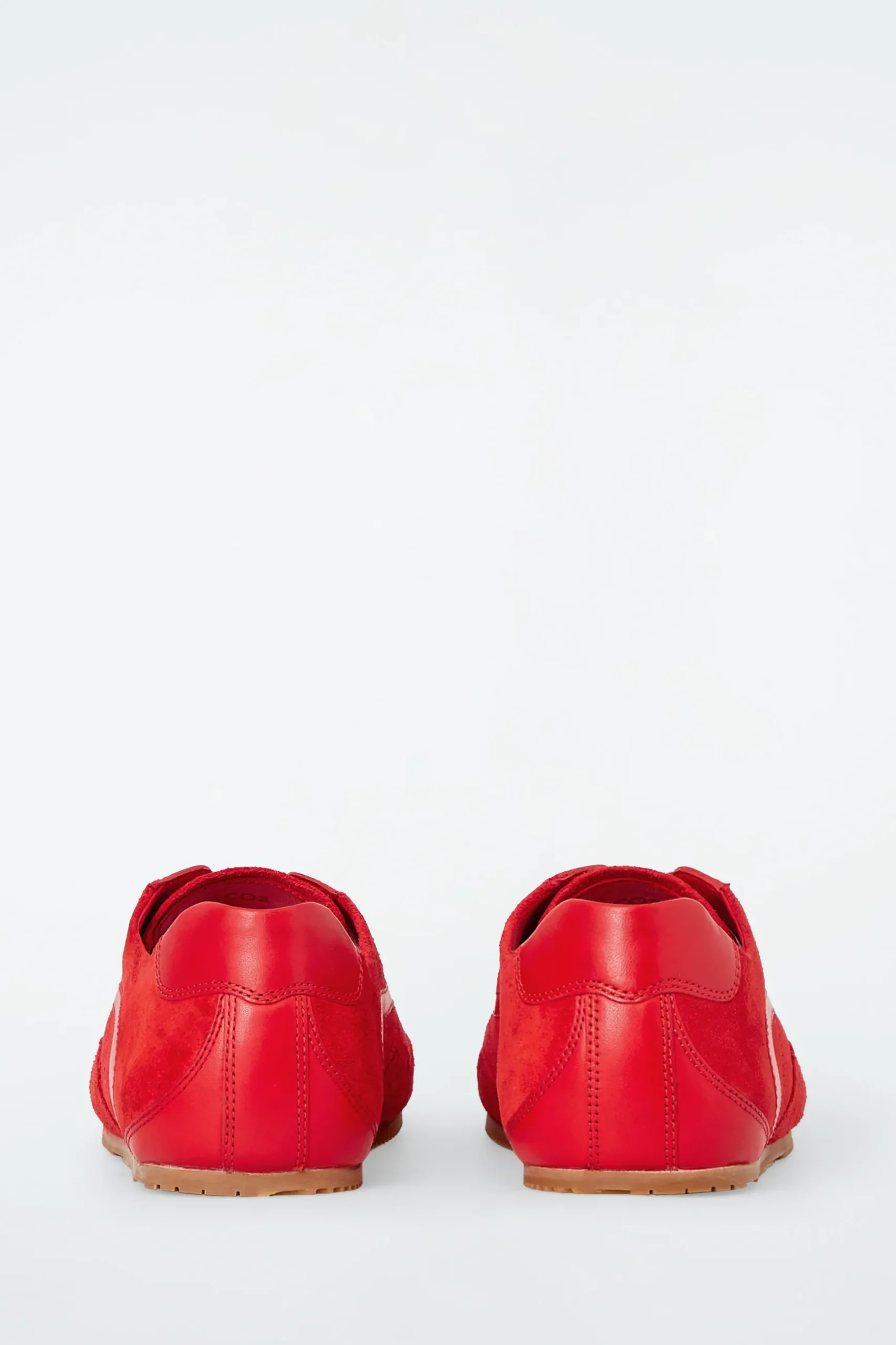 Discount COS MINIMALISTYCZNE BUTY SPORTOWE ZE SKÓRY Karmazynowy