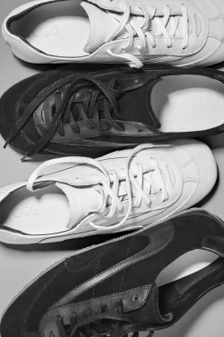 Clearance COS MINIMALISTYCZNE BUTY SPORTOWE ZE SKÓRY