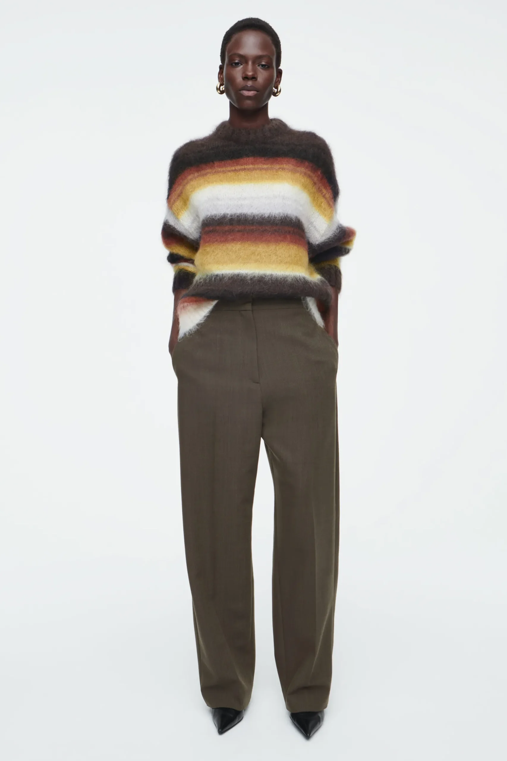 Hot COS MOHEROWY SWETER Z OKRĄGŁYM DEKOLTEM