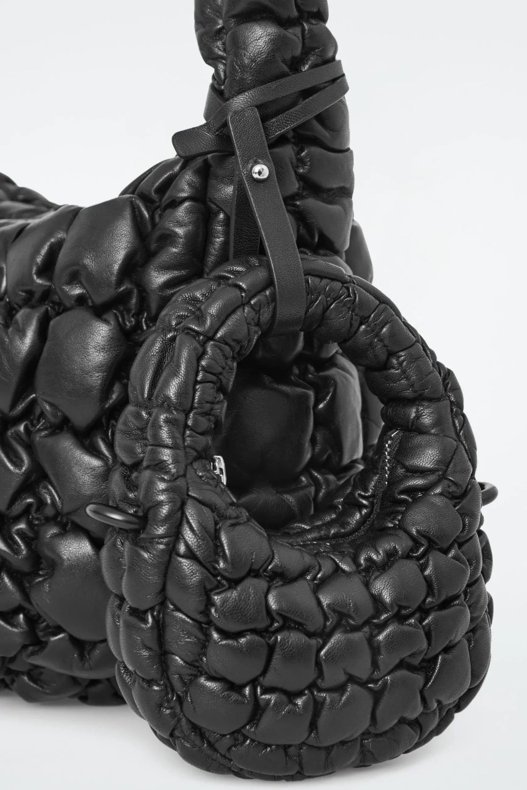 Fashion COS PIKOWANA TOREBKA TYPU CROSSBODY – WERSJA NANO Czarny