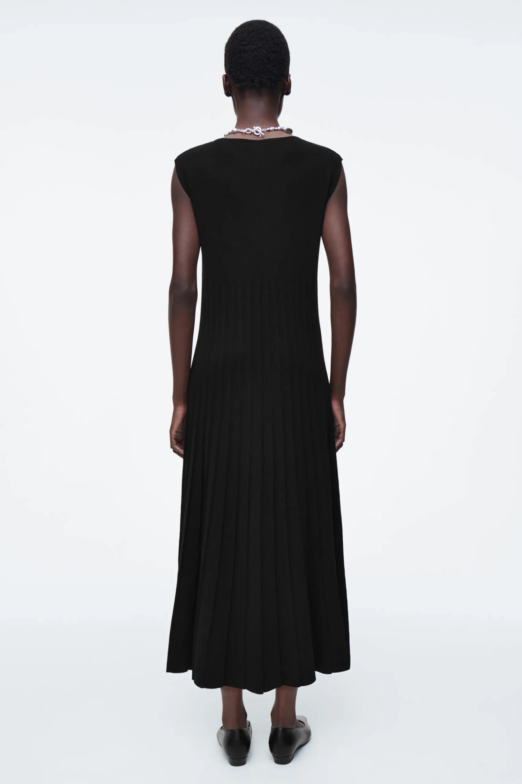 Discount COS PLISOWANA SUKIENKA MAXI Z DZIANINY