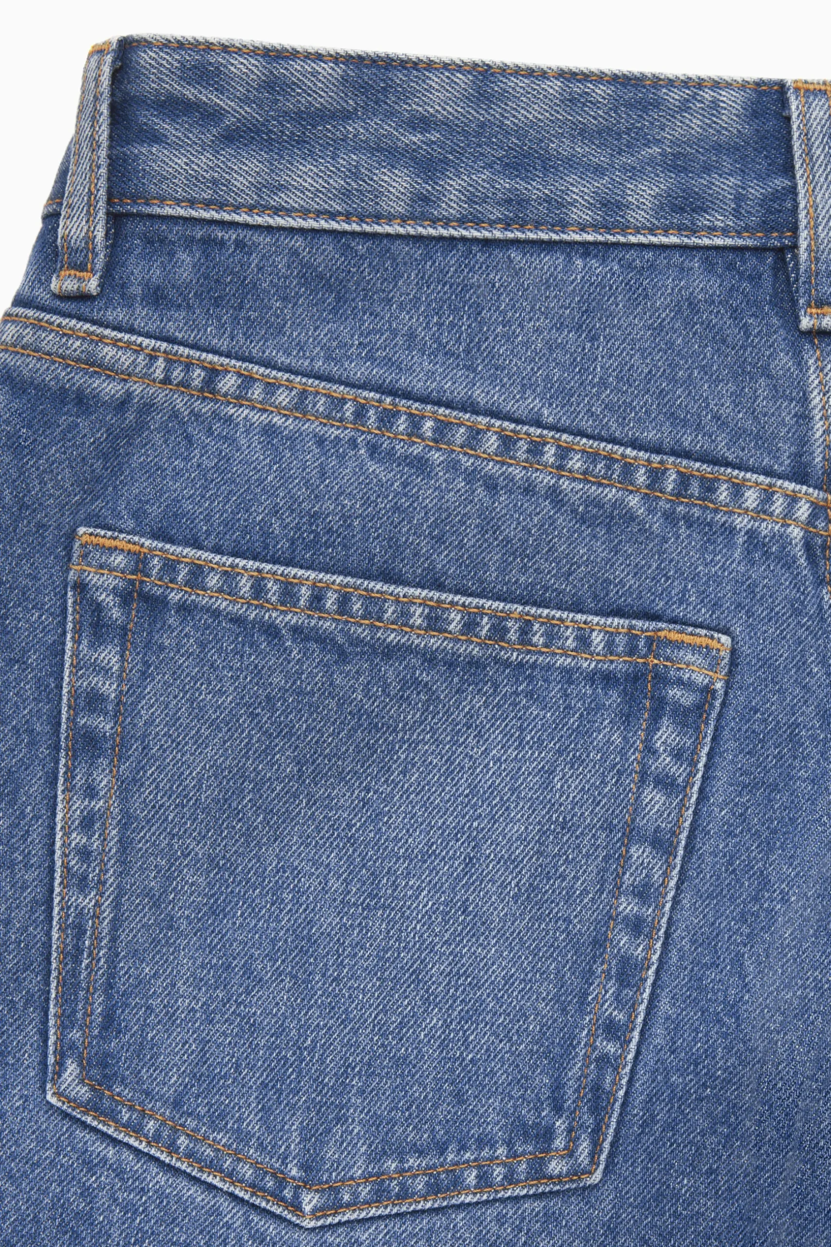 Outlet COS PROSTE JEANSY Z WYDŁUŻONYMI NOGAWKAMI – LOOSE FIT