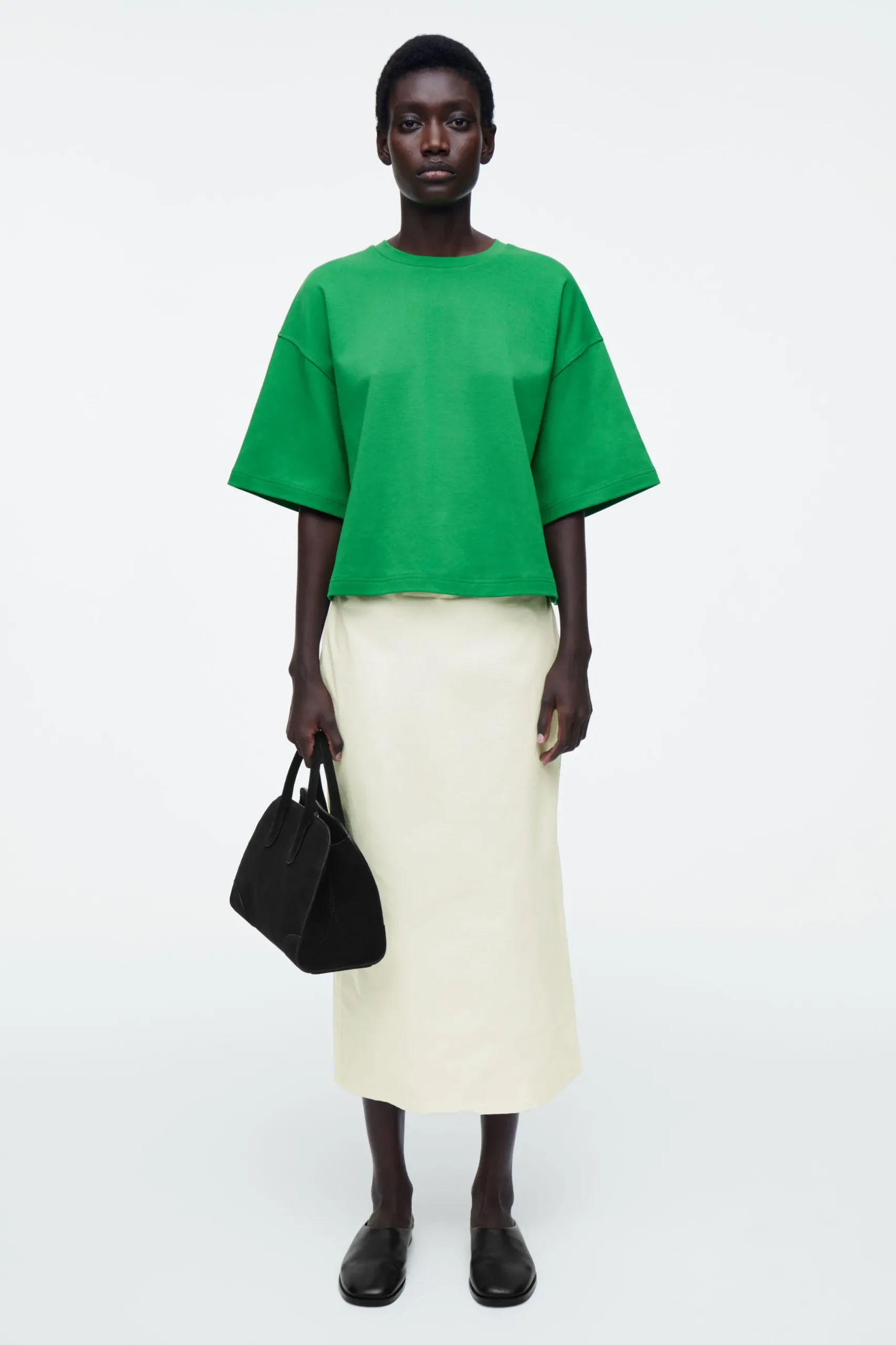 Fashion COS PUDEŁKOWY T-SHIRT OVERSIZE