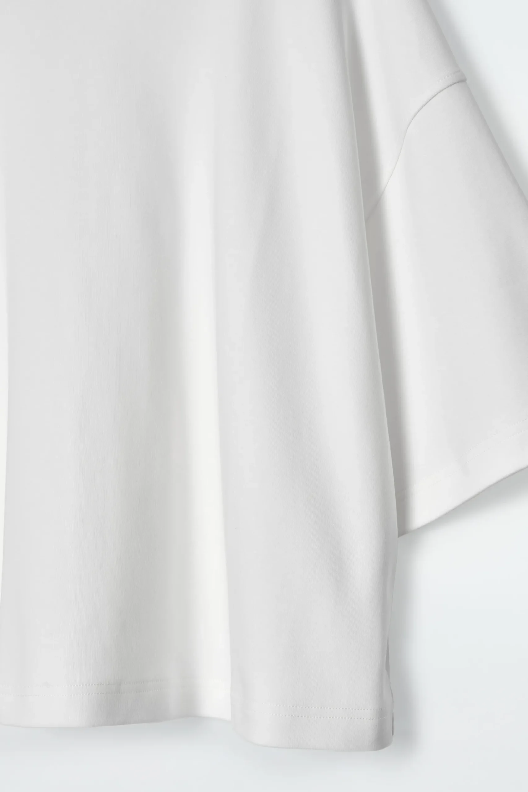 Clearance COS PUDEŁKOWY T-SHIRT OVERSIZE