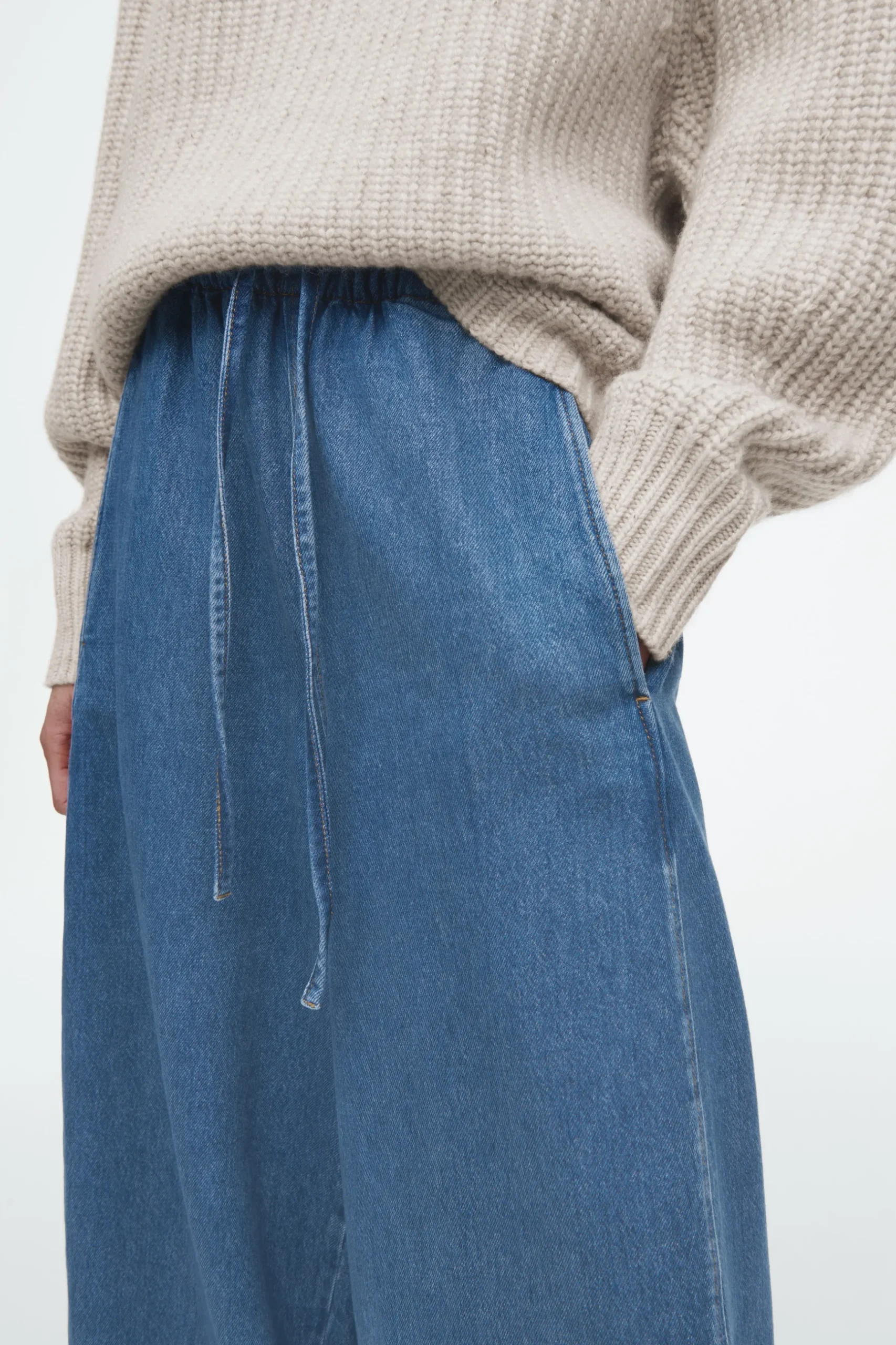 Hot COS REGULOWANE W PASIE SPODNIE JEANSOWE TYPU BARREL