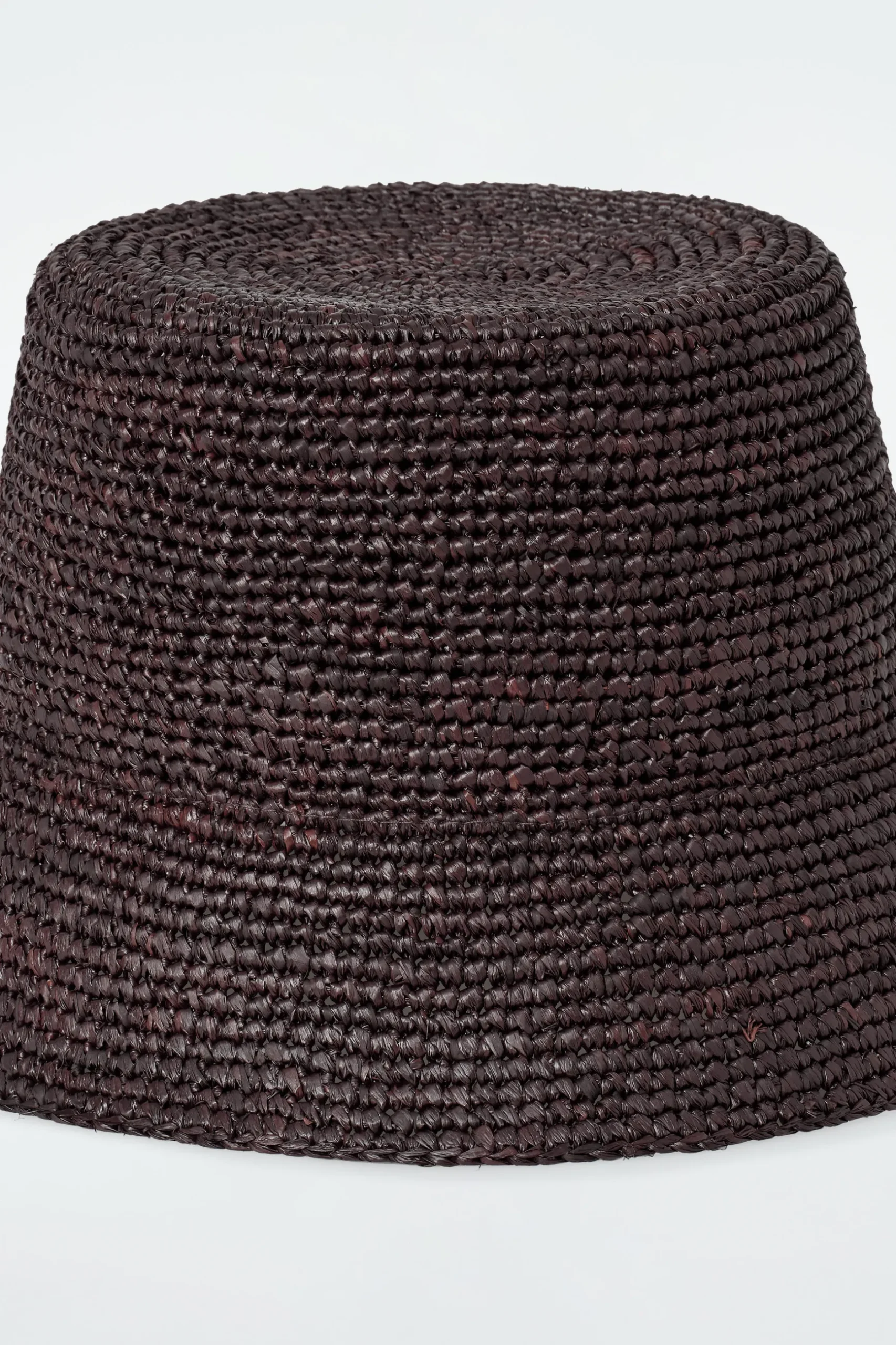 Outlet COS SŁOMKOWY KAPELUSZ TYPU BUCKET Brązowy