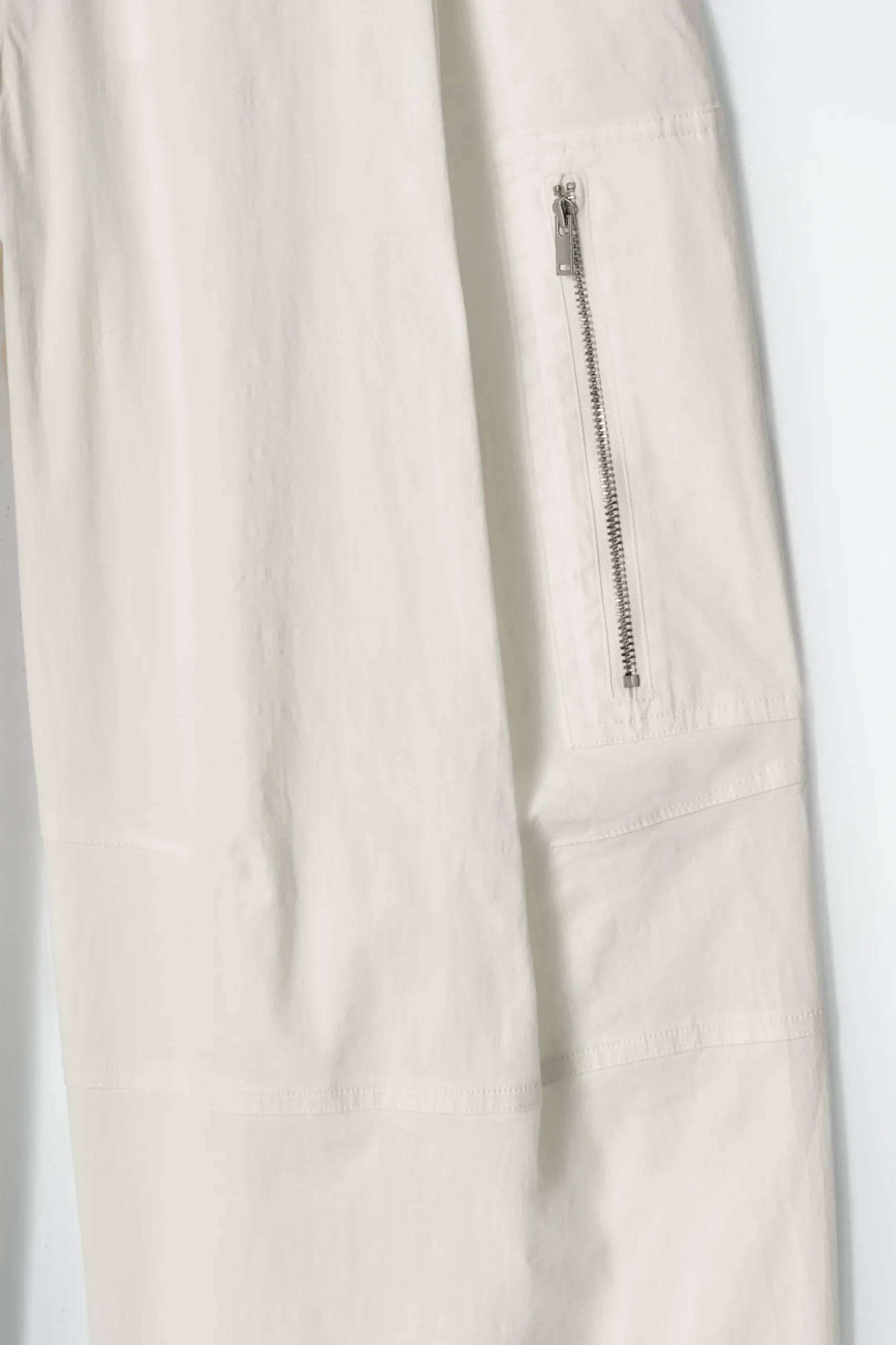 Clearance COS SPODNIE CARGO TYPU BARREL W STYLU UTILITY
