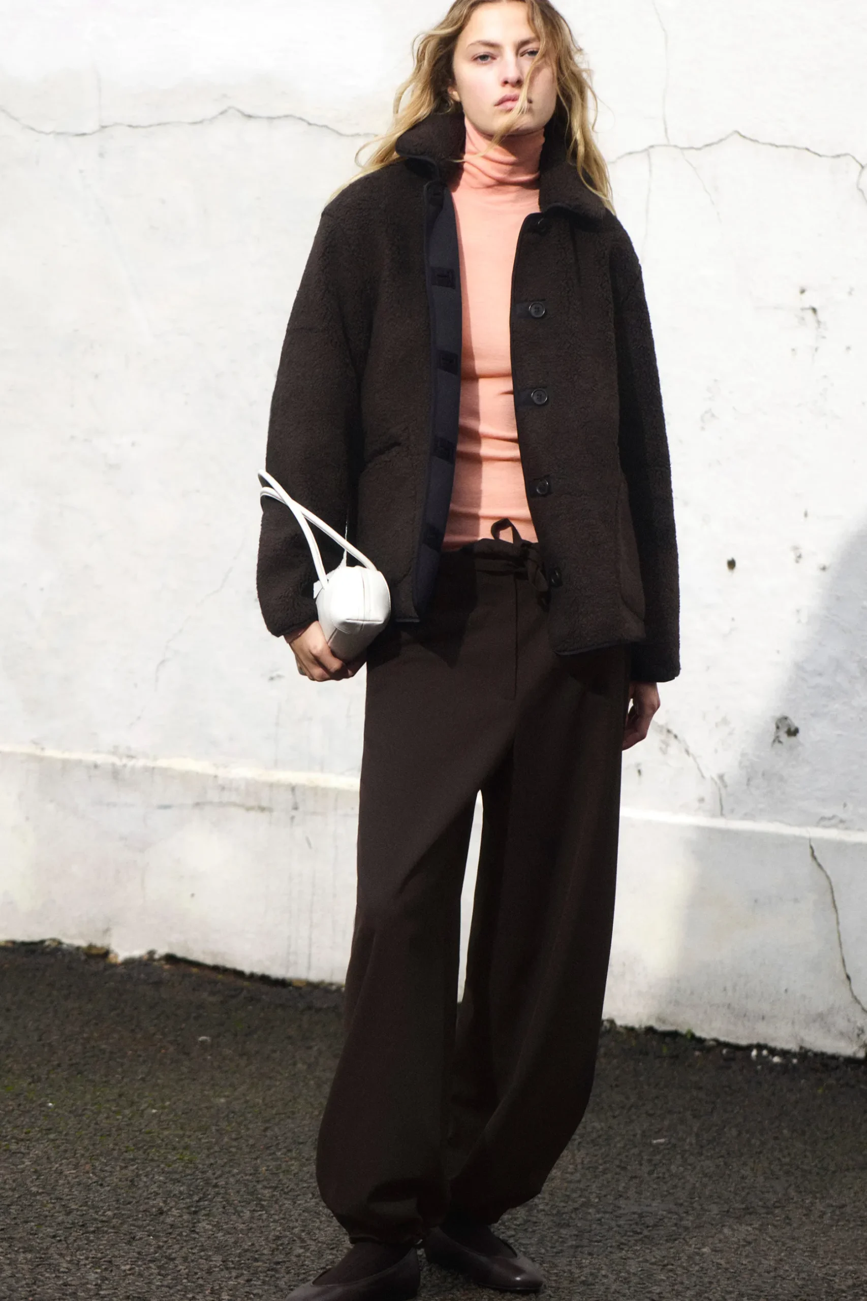 Fashion COS SPODNIE Z DIAGONALU Z NOGAWKAMI BARREL I SZNURKAMI