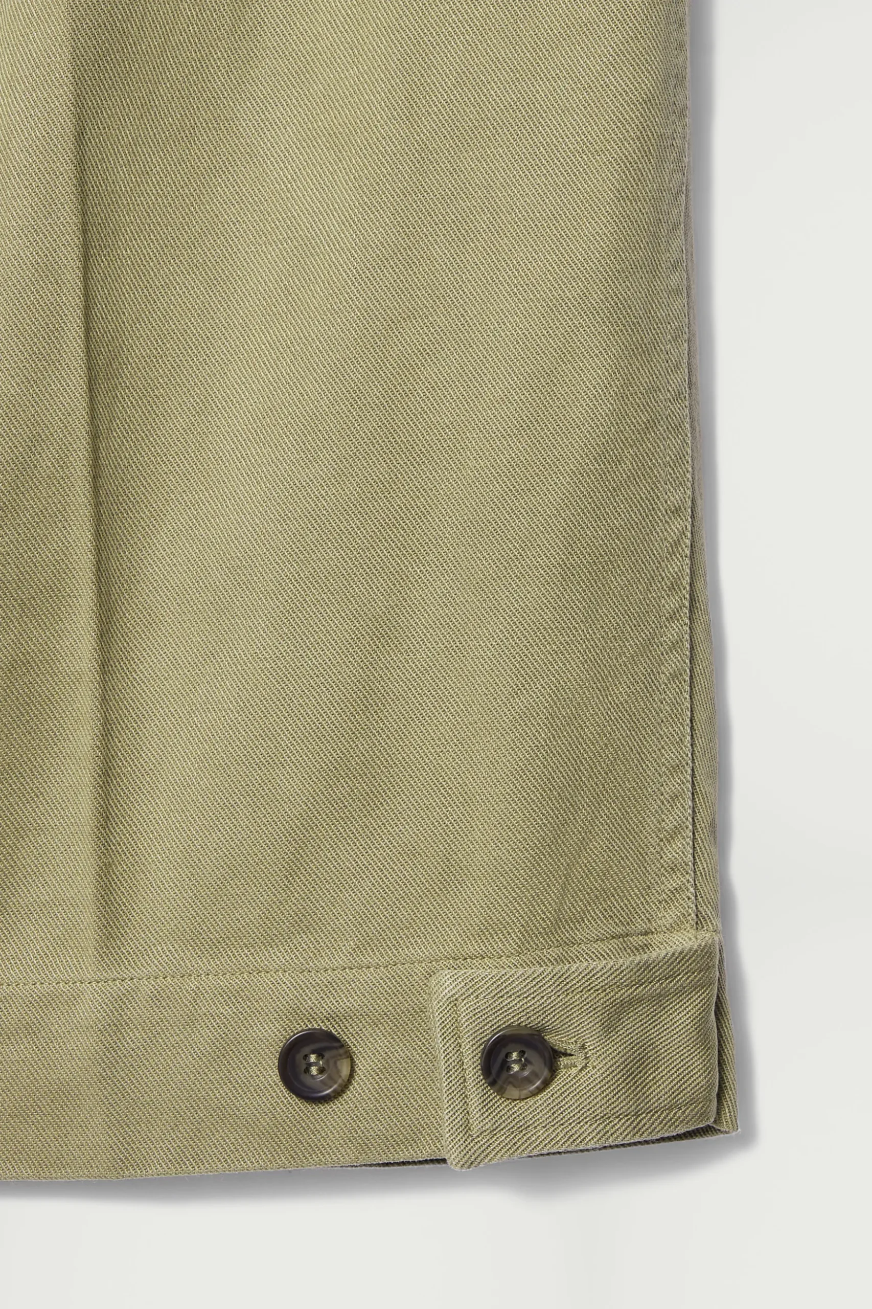 Fashion COS SPODNIE ZE SKRÓCONYMI NOGAWKAMI TYPU BARREL Khaki