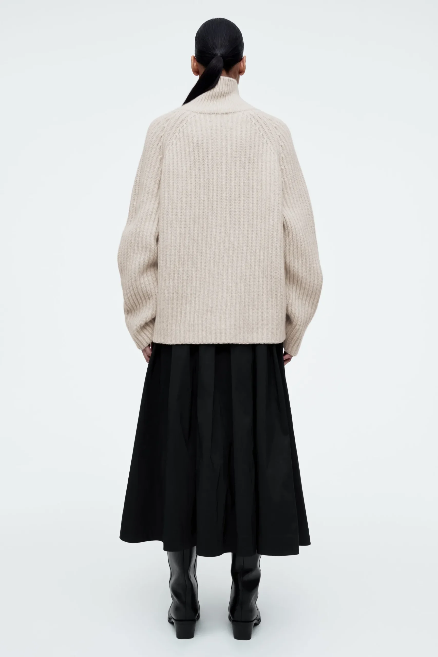 Sale COS SWETER Z CZYSTEGO KASZMIRU Z KOPERTOWYM GOLFEM