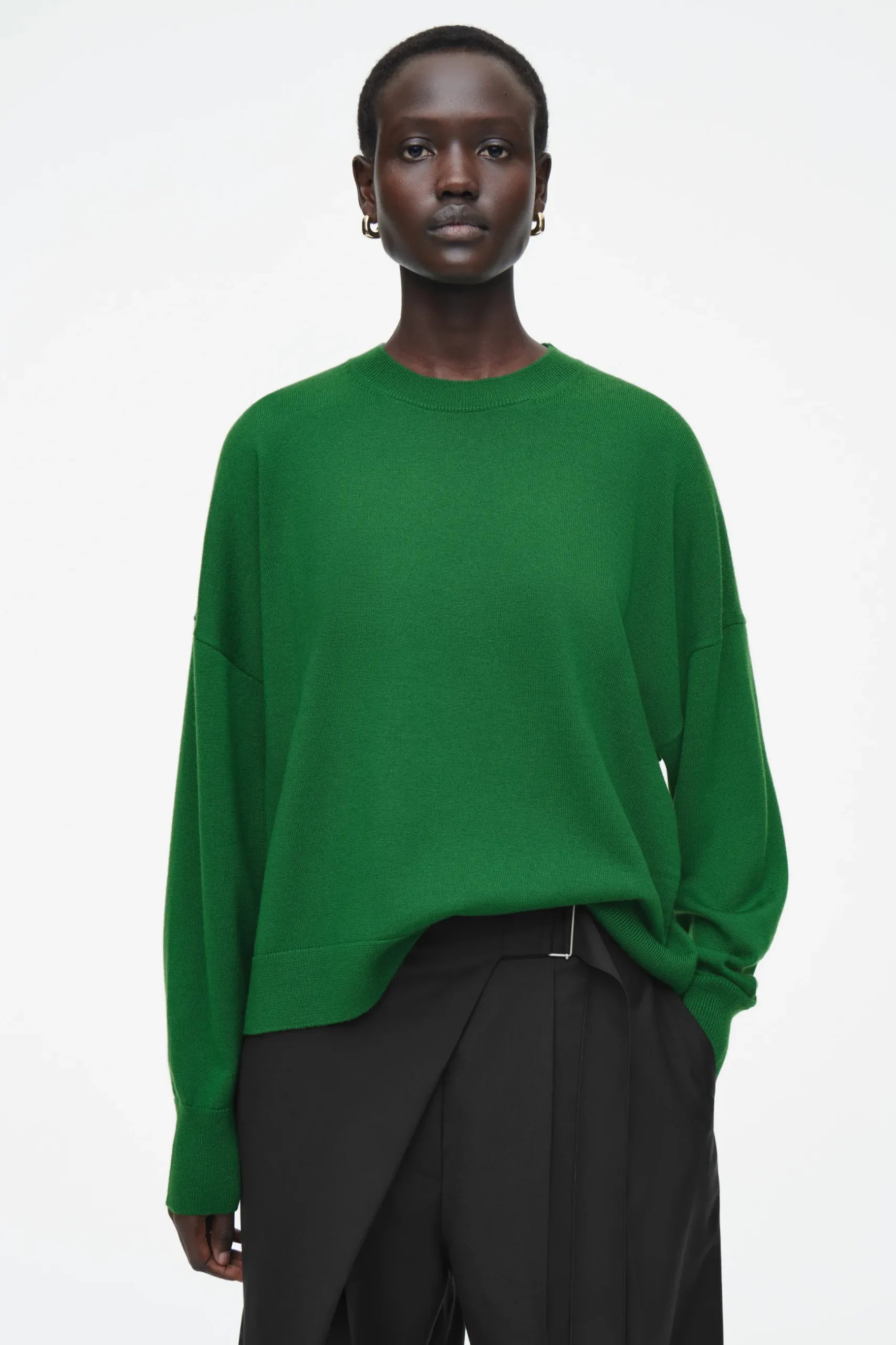 Sale COS SWETER Z WEŁNY MERYNOSOWEJ Z OKRĄGŁYM DEKOLTEM
