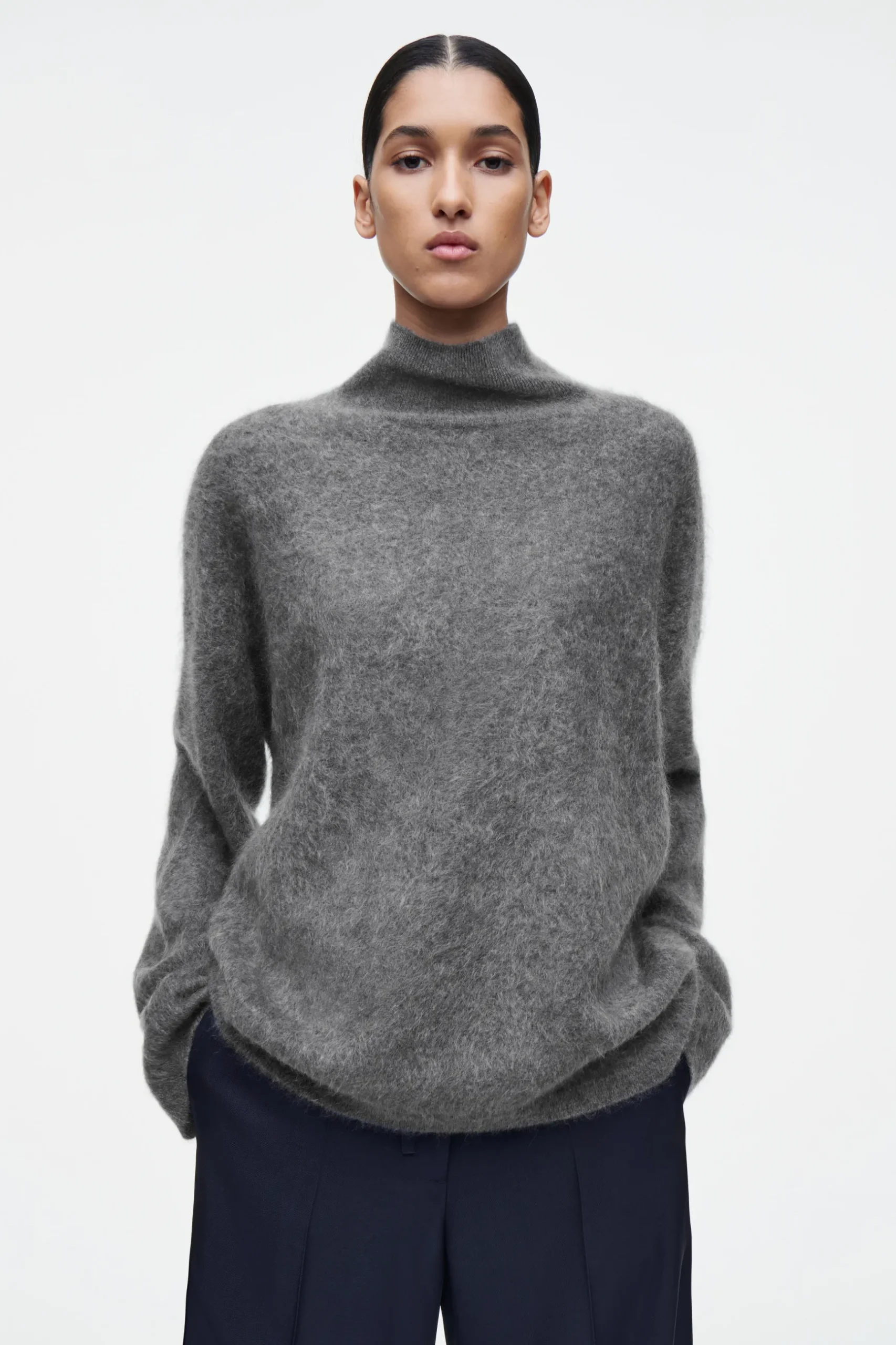 Best COS SWETER ZE SZCZOTKOWANEGO KASZMIRU Z PÓŁGOLFEM