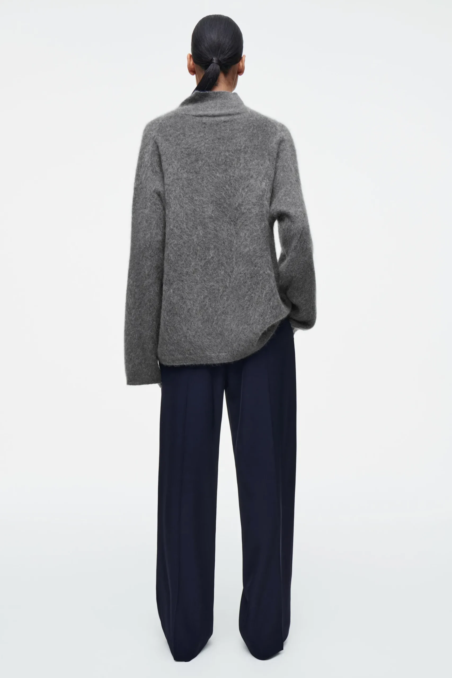 Best COS SWETER ZE SZCZOTKOWANEGO KASZMIRU Z PÓŁGOLFEM
