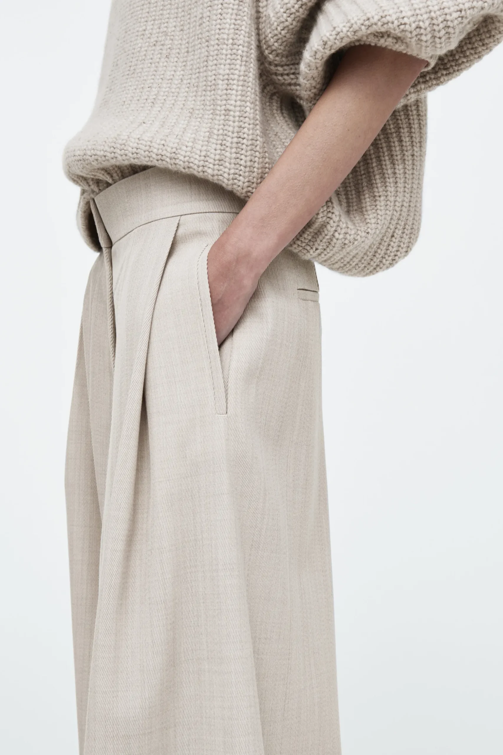 Fashion COS SZEROKIE SPODNIE Z MIESZANKI Z WEŁNĄ – RELAXED FIT