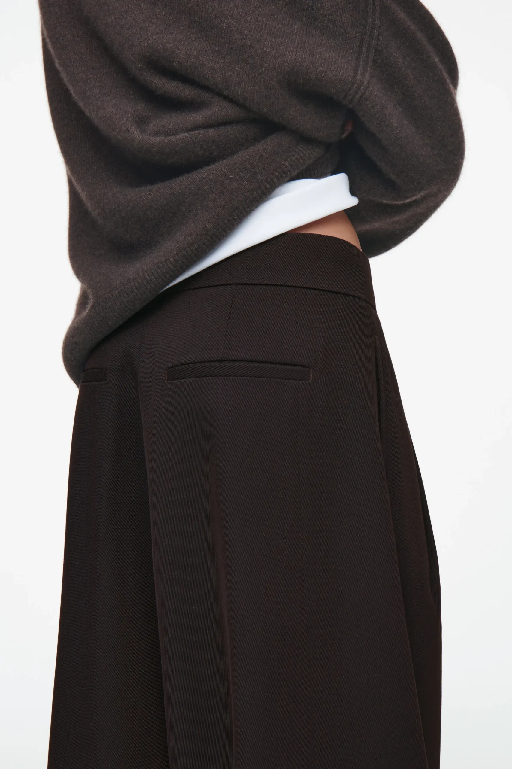 Sale COS SZEROKIE SPODNIE Z MIESZANKI Z WEŁNĄ – RELAXED FIT