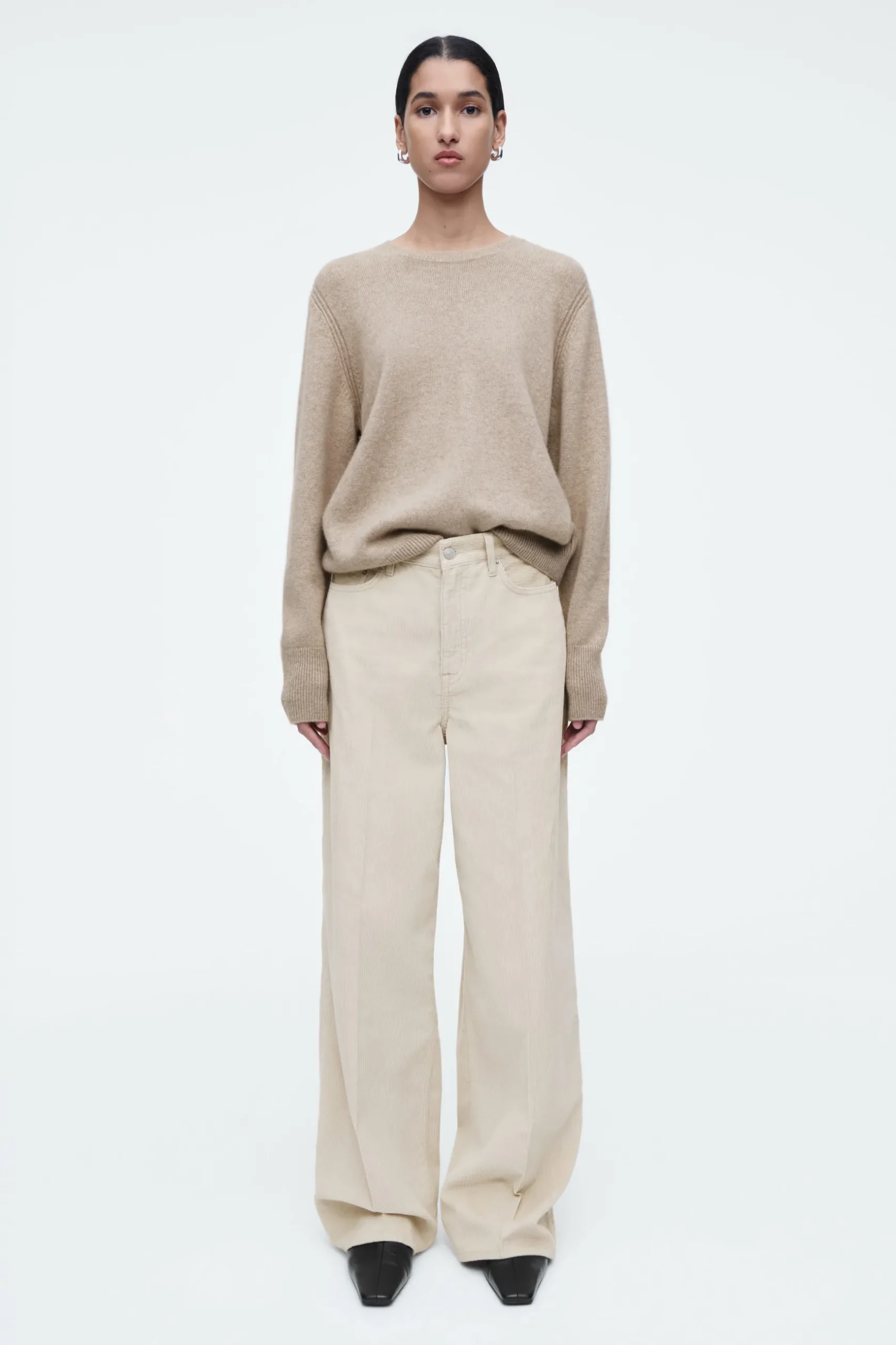 New COS SZTRUKSOWE JEANSY „TIDE” Z SZEROKIMI NOGAWKAMI