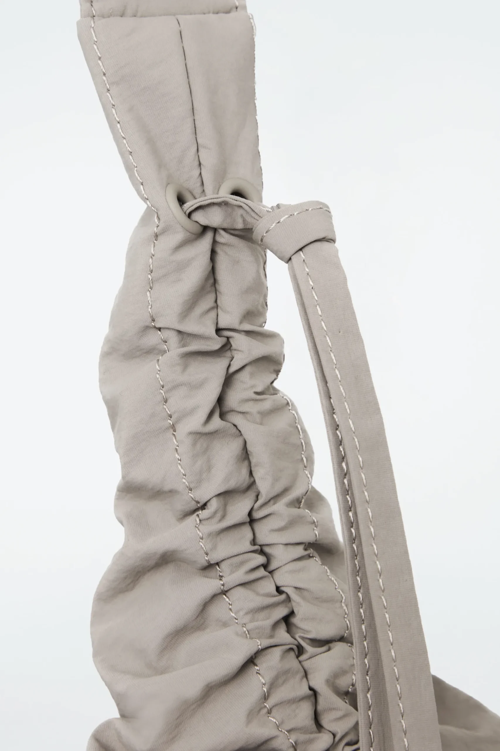 Online COS TOREBKA „CANOPY” TYPU CROSSBODY Z NYLONEM Kamień