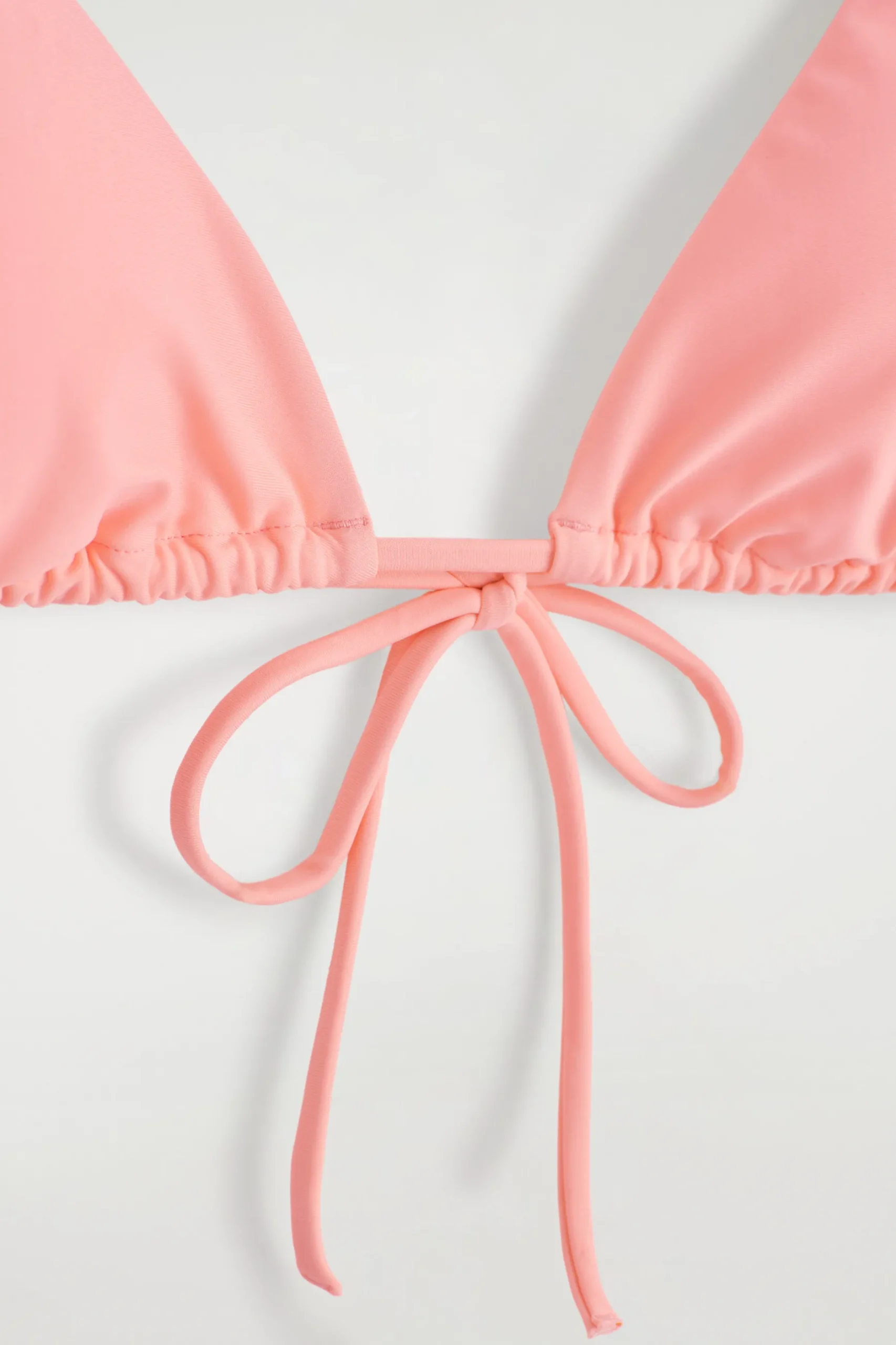 Online COS TRIANGLE BIKINI TOP