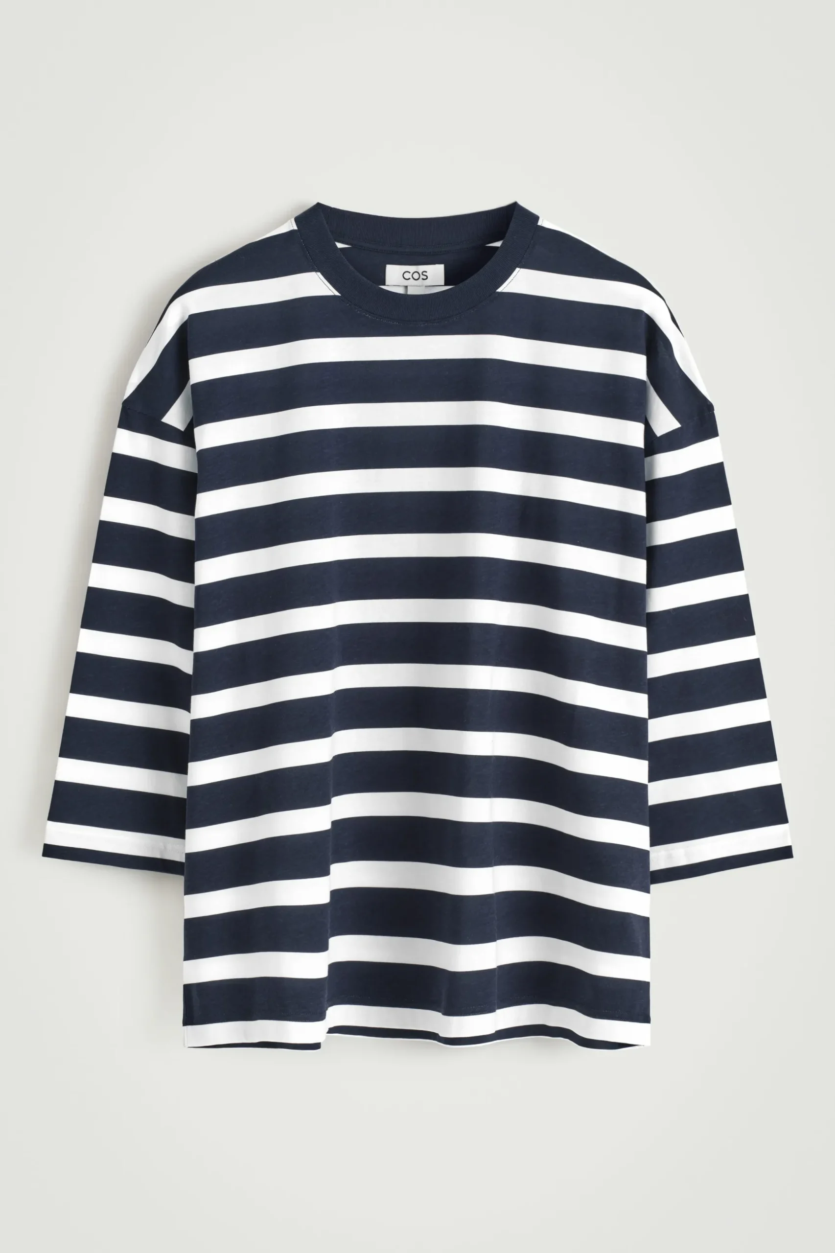 Online COS T-SHIRT OVERSIZE Z RĘKAWEM 3/4