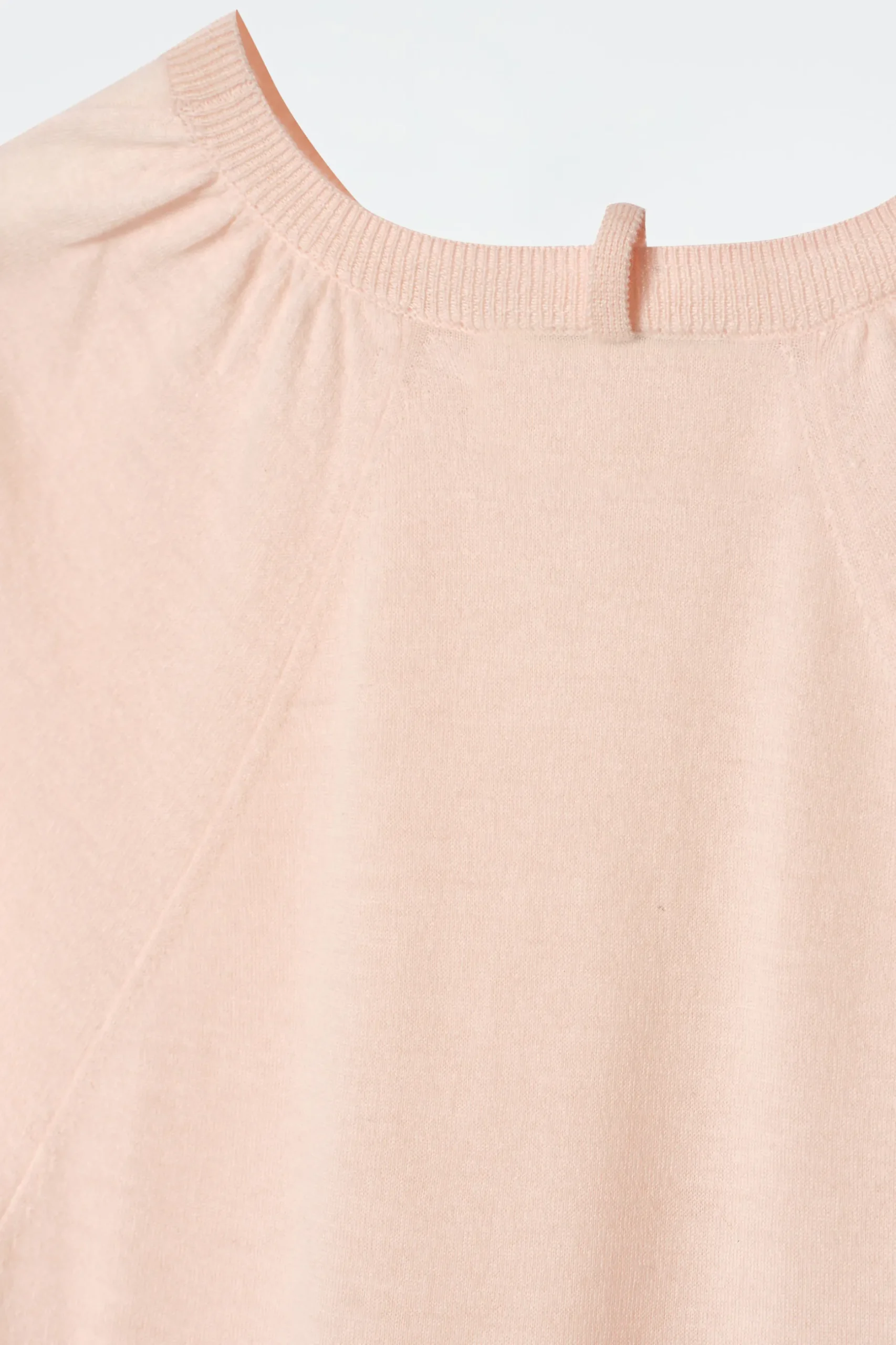 Online COS T-SHIRT Z DELIKATNEGO KASZMIRU