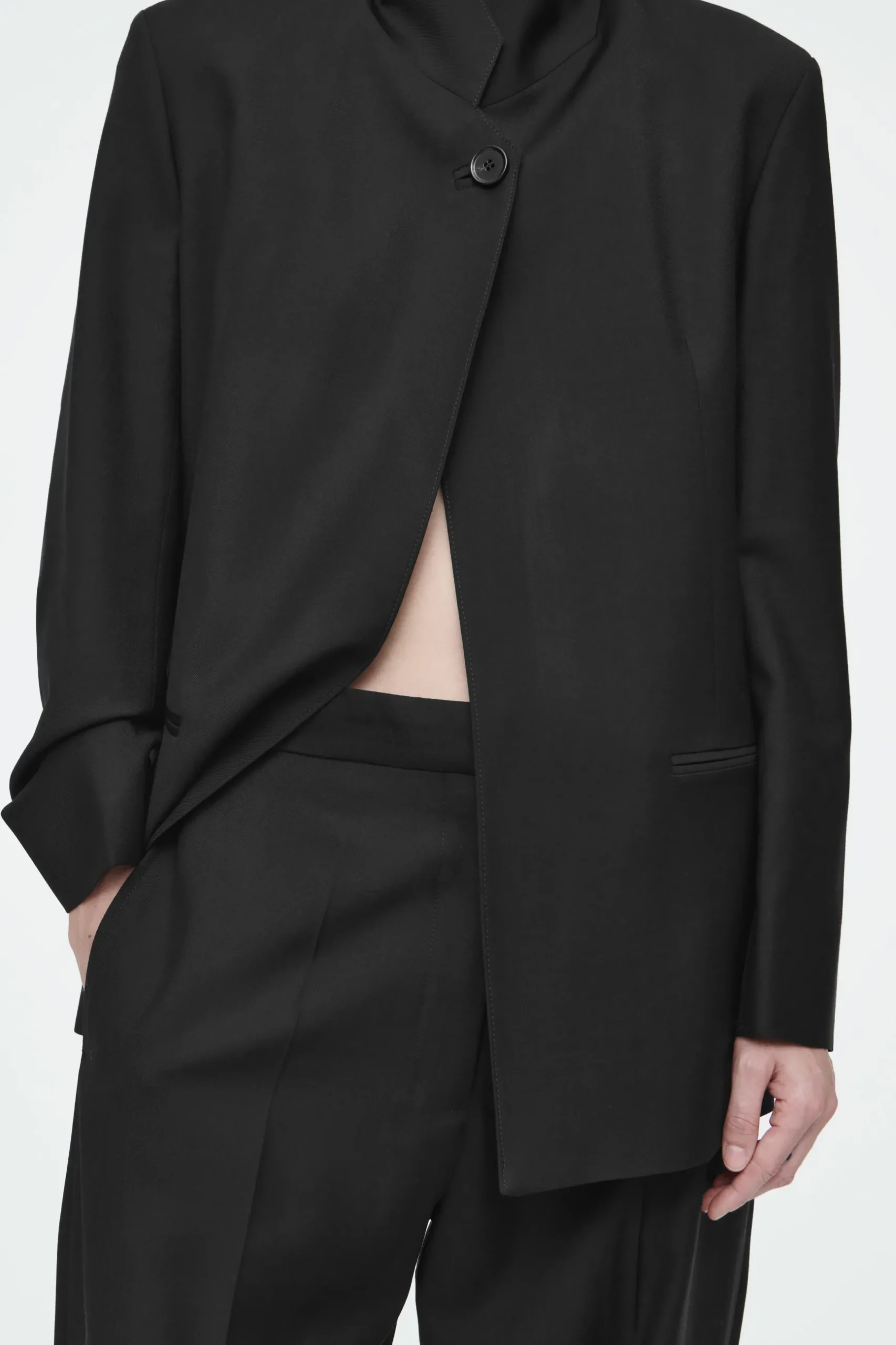 Clearance COS WEŁNIANE SPODNIE TYPU BARREL – RELAXED FIT