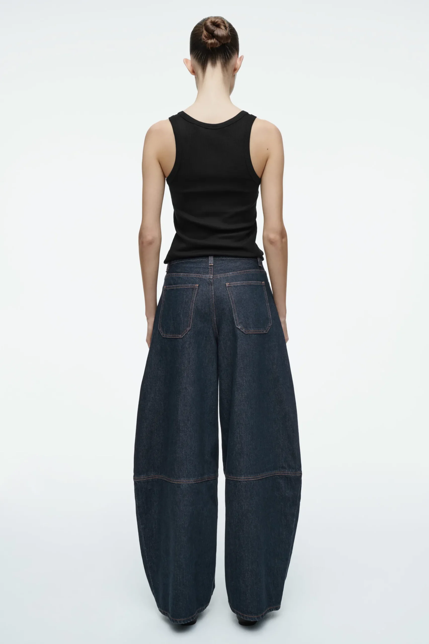 Discount COS WESTERNOWE SPODNIE TYPU BARREL Z SUROWEGO DENIMU