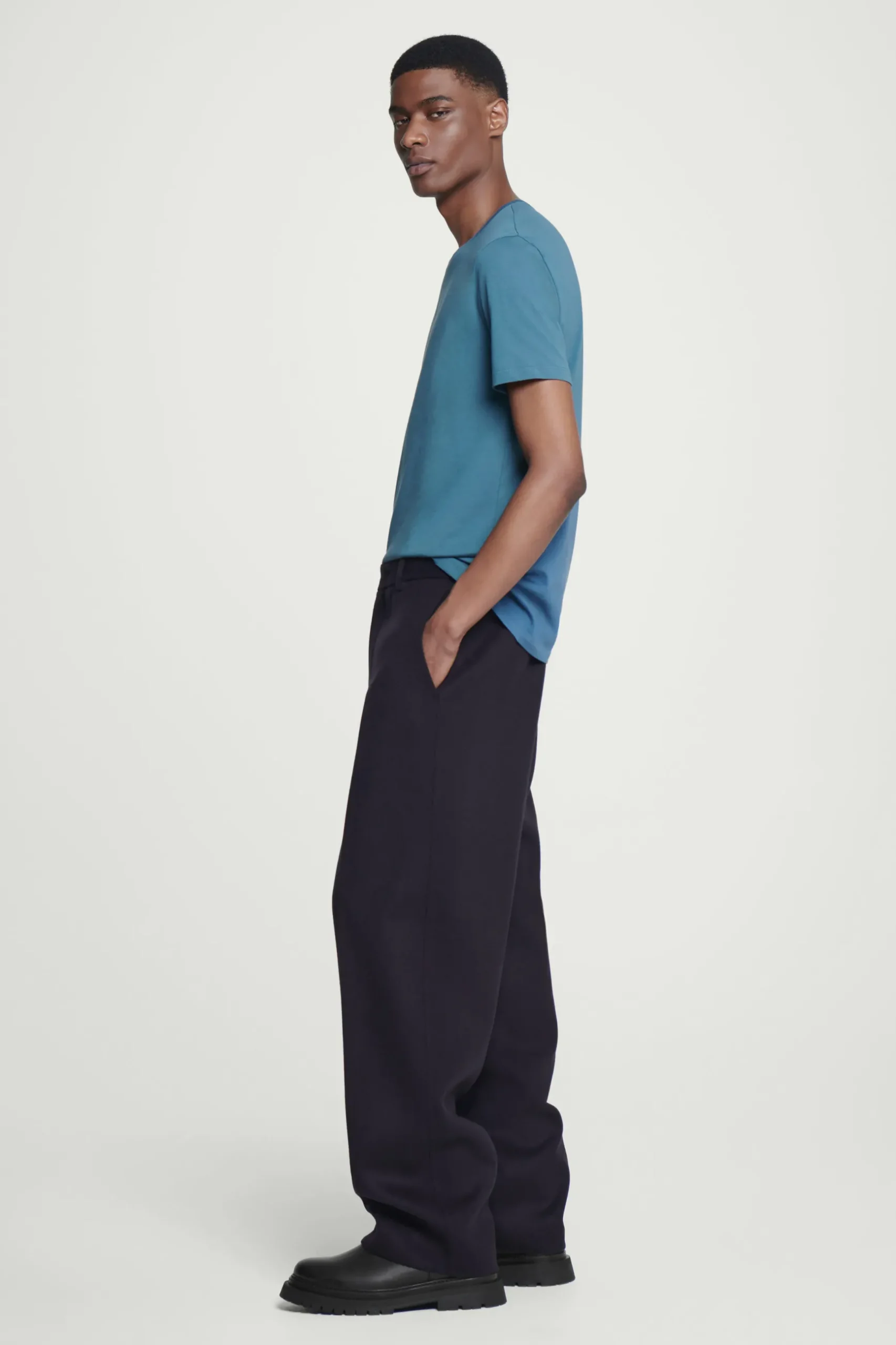 Discount COS BAWEŁNIANY T-SHIRT – REGULAR FIT Niebieski