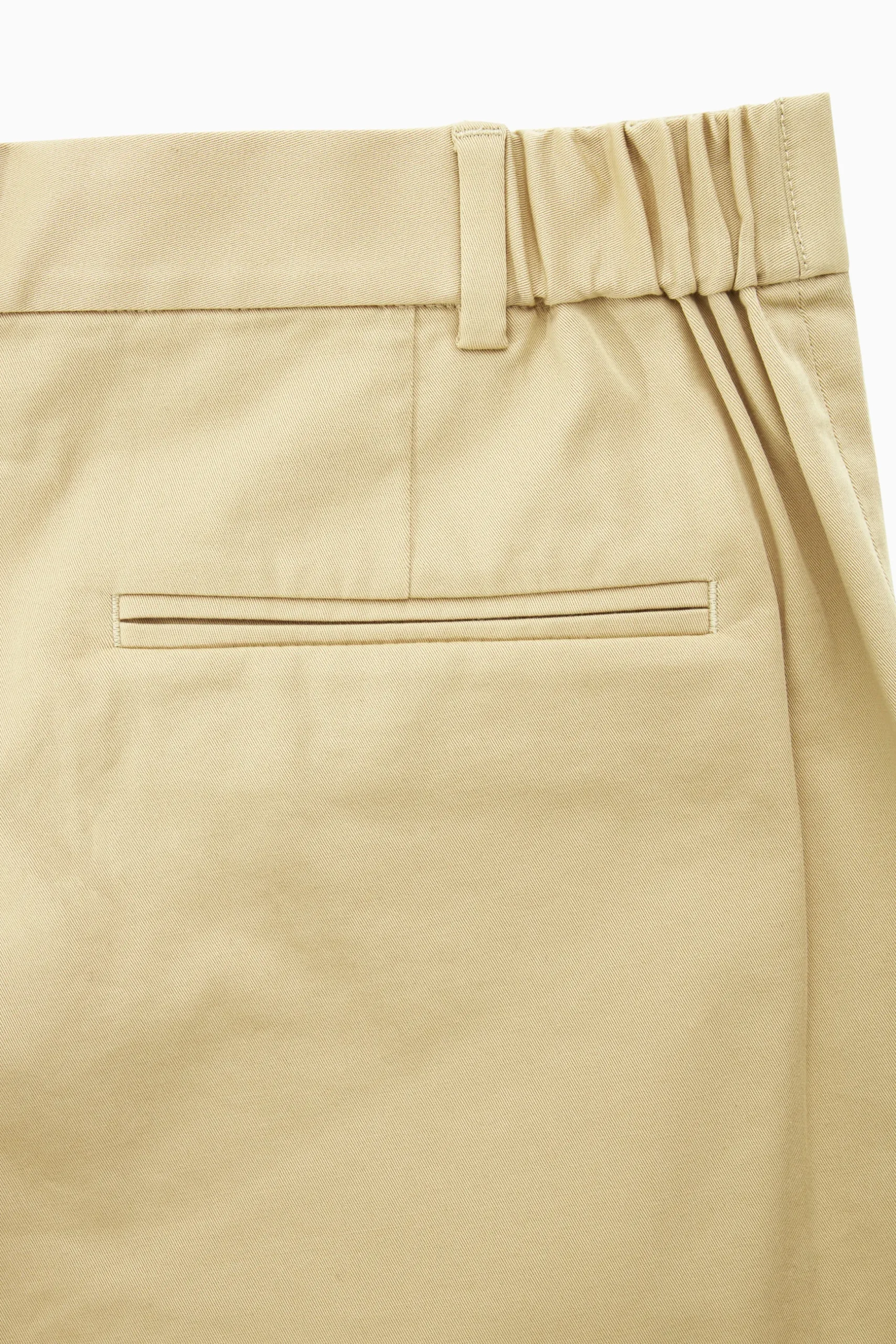 New COS KLASYCZNE SZORTY TYPU CHINOS Beige