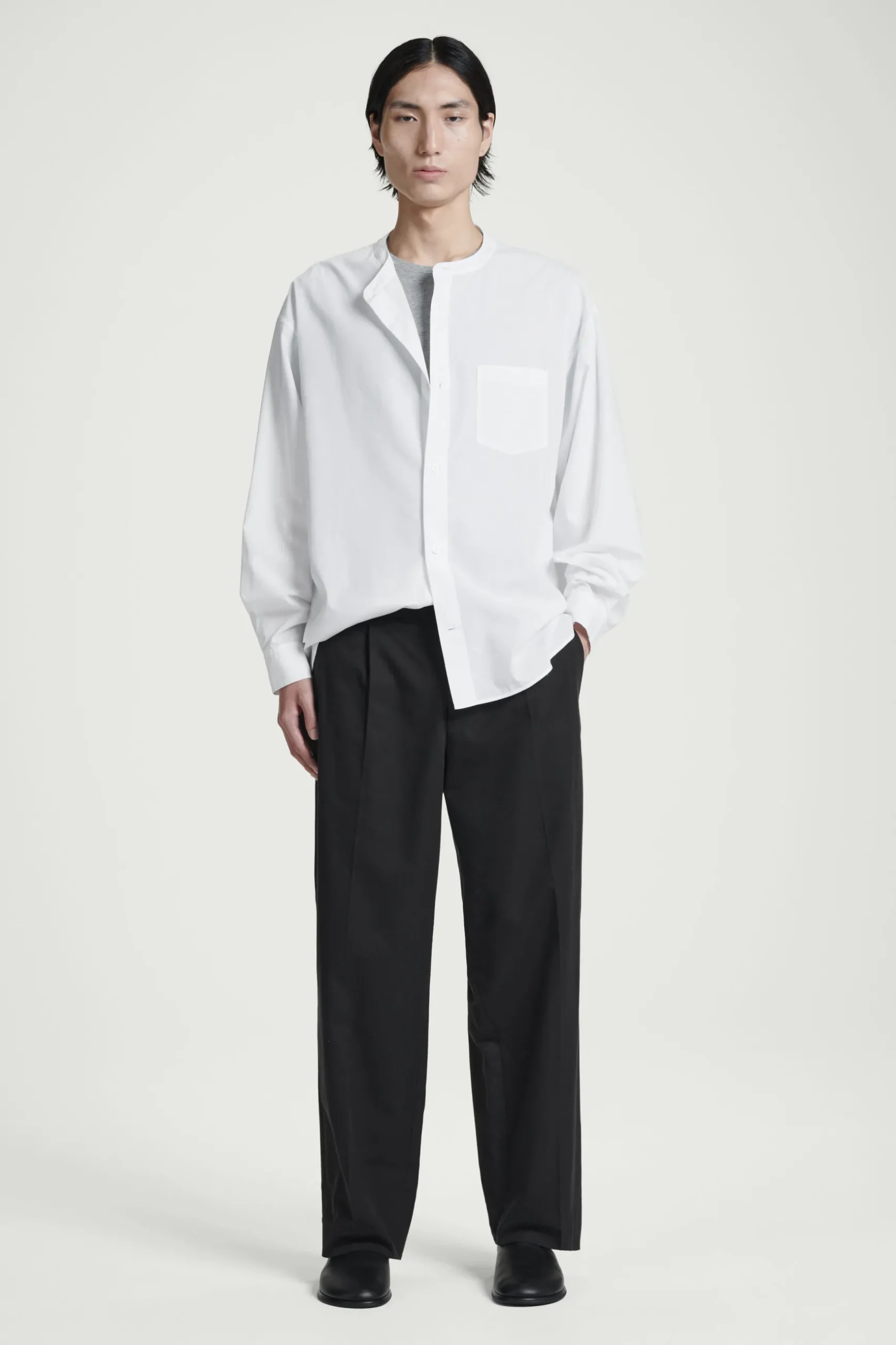 Fashion COS KOKONOWA BAWEŁNIANA KOSZULA – OVERSIZED FIT Biały