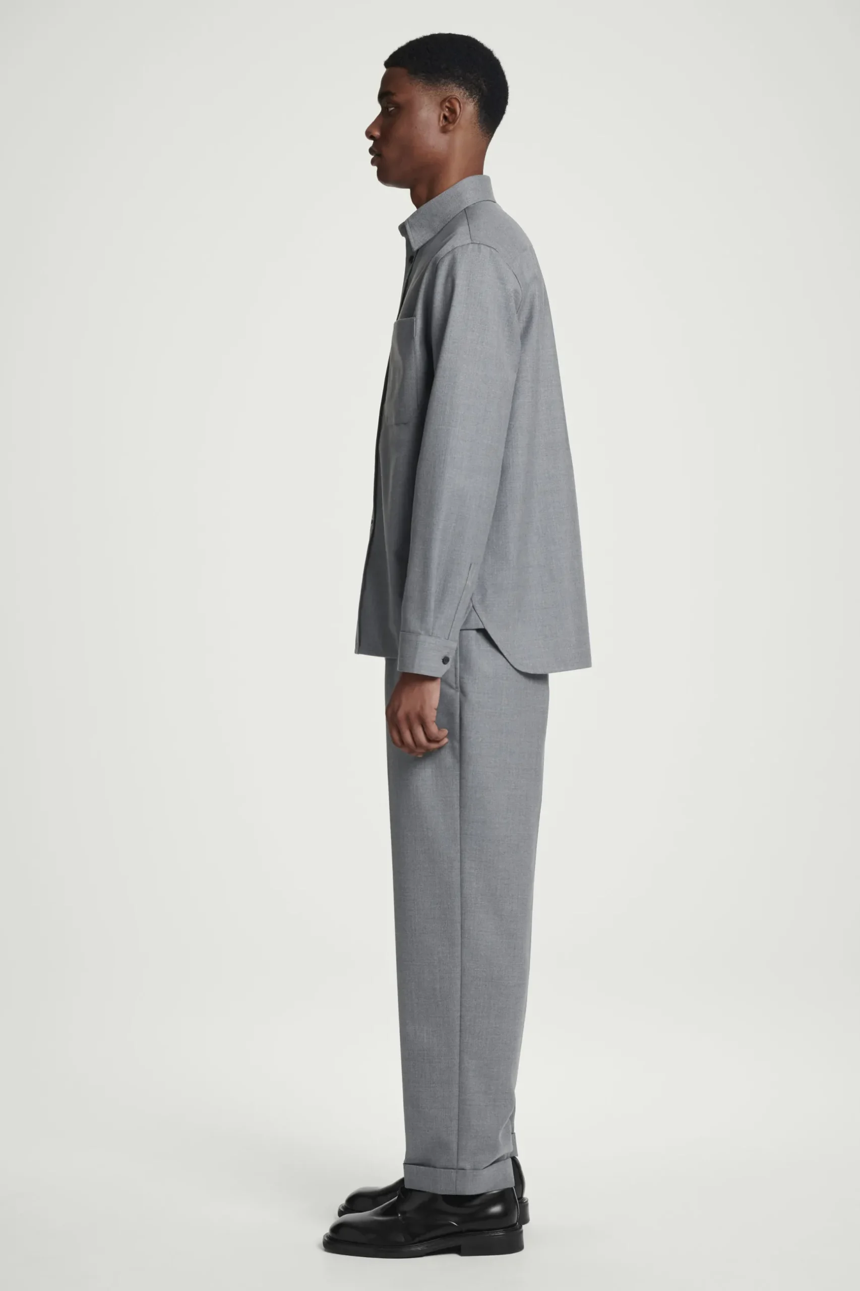 Online COS KOSZULA Z MIESZANKI Z WEŁNĄ – RELAXED FIT Szary