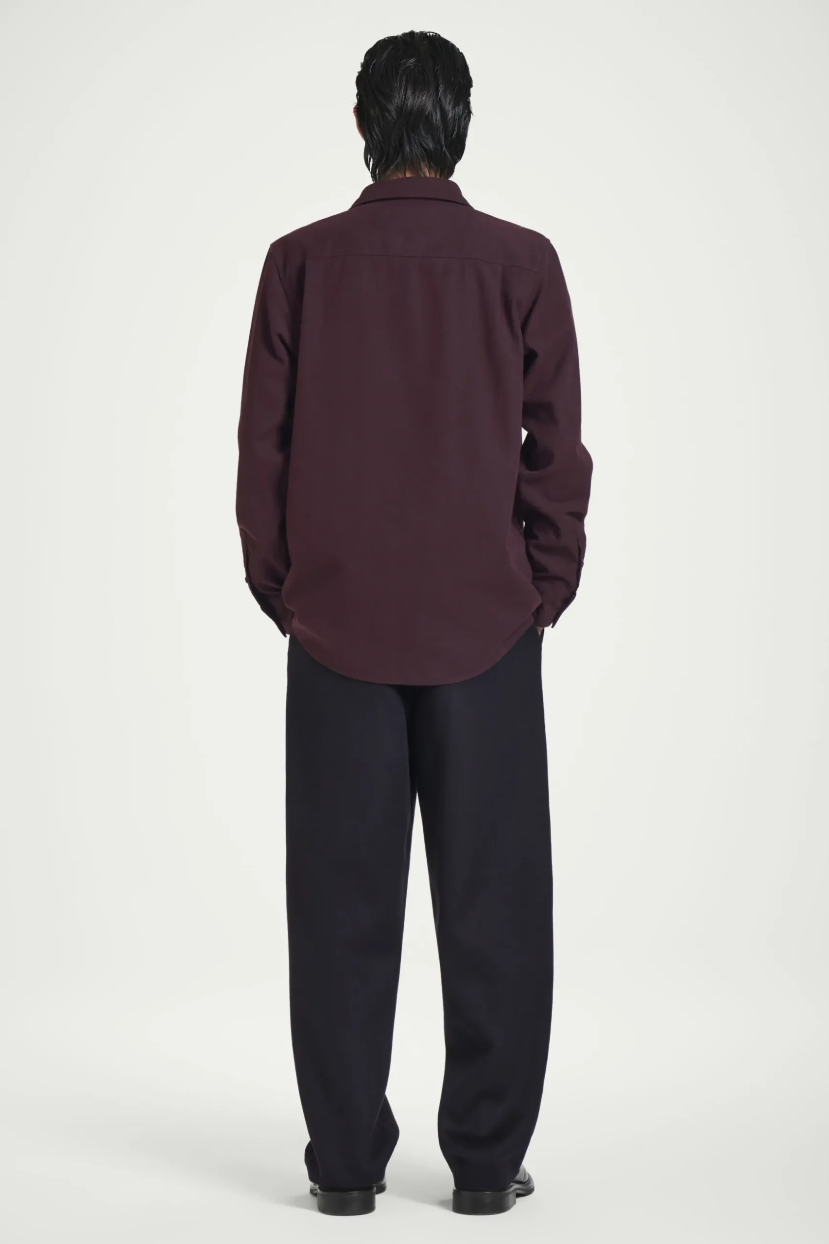New COS KOSZULA ZE SZCZOTKOWANEGO MATERIAŁU – RELAXED FIT Burgundowy