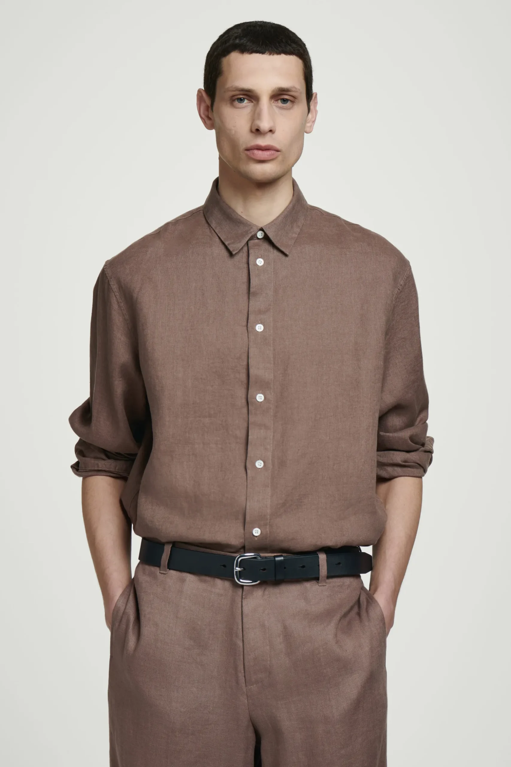 Discount COS LNIANA KOSZULA Z DŁUGIM RĘKAWEM – RELAXED FIT Szarobrązowy