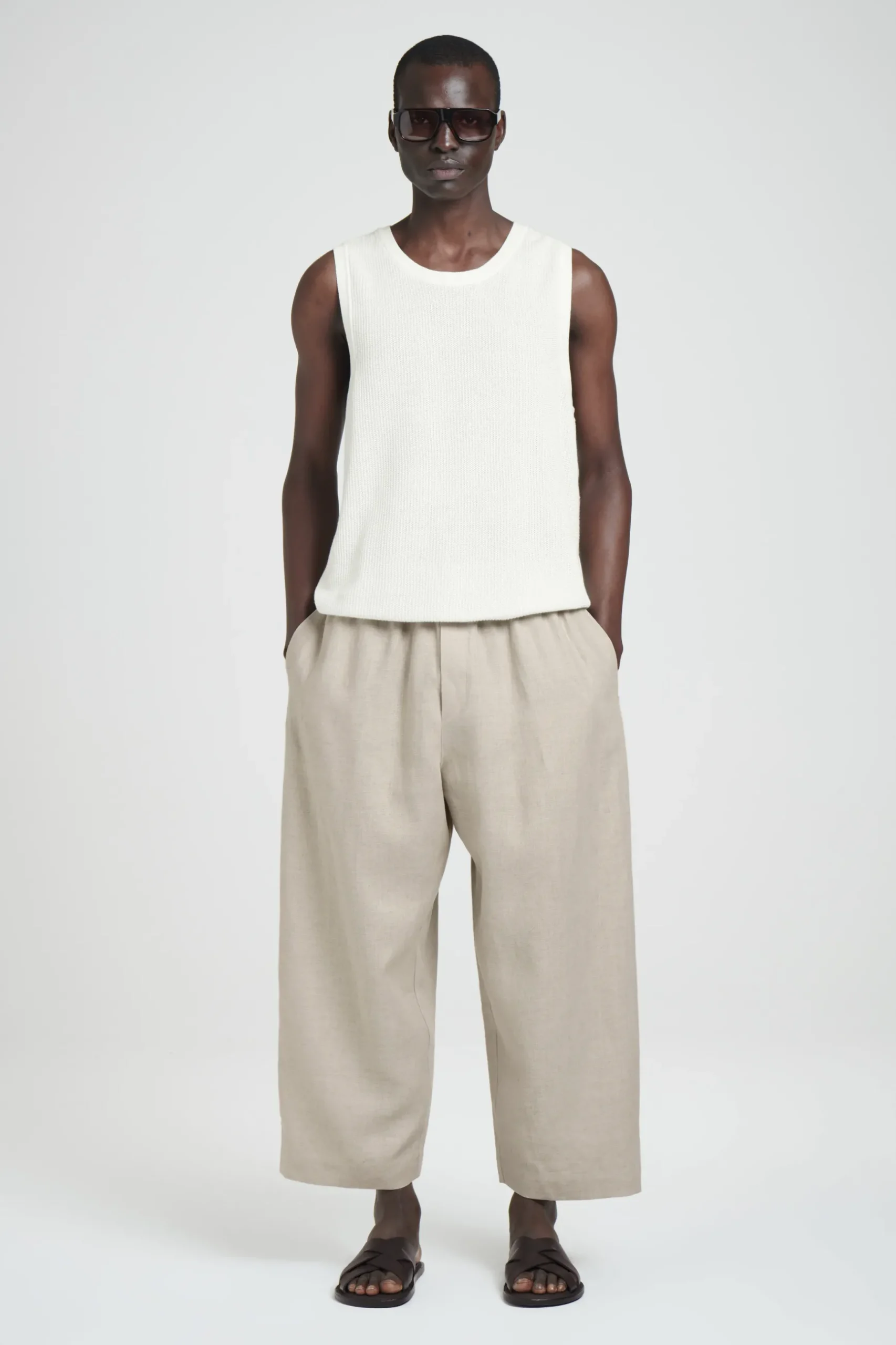 Discount COS LNIANE SPODNIE Z SZEROKIMI NOGAWKAMI