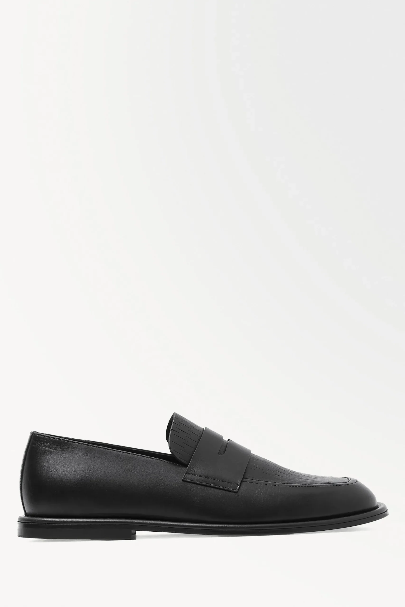 Hot COS LOAFERSY Z PERFOROWANEJ SKÓRY Czarny
