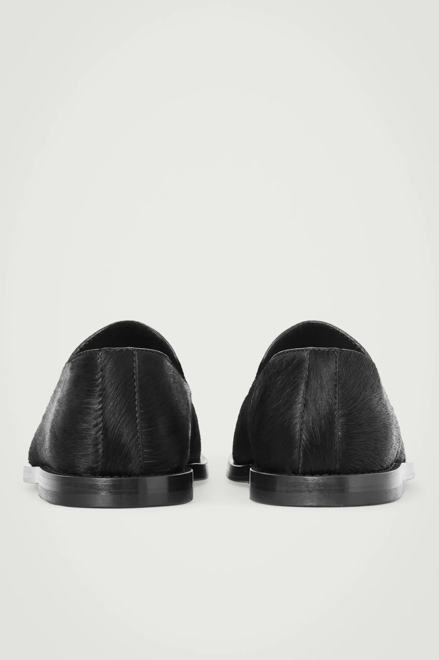 New COS LOAFERSY ZE SKÓRY Z WŁOSIEM Grafitowy
