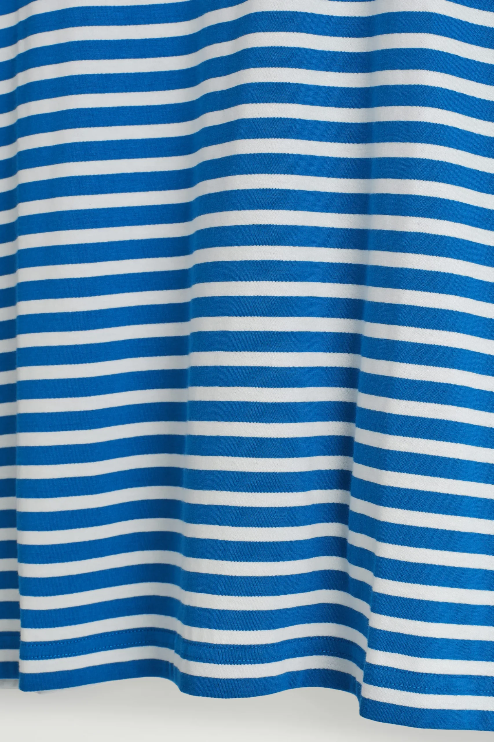Sale COS LUŹNY T-SHIRT Z BAWEŁNY Niebieski