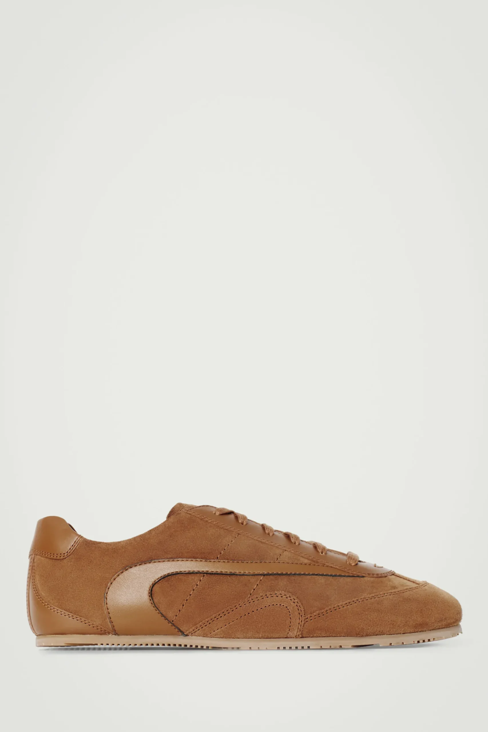 New COS MINIMALISTYCZNE BUTY SPORTOWE Z ZAMSZU Koniakowy