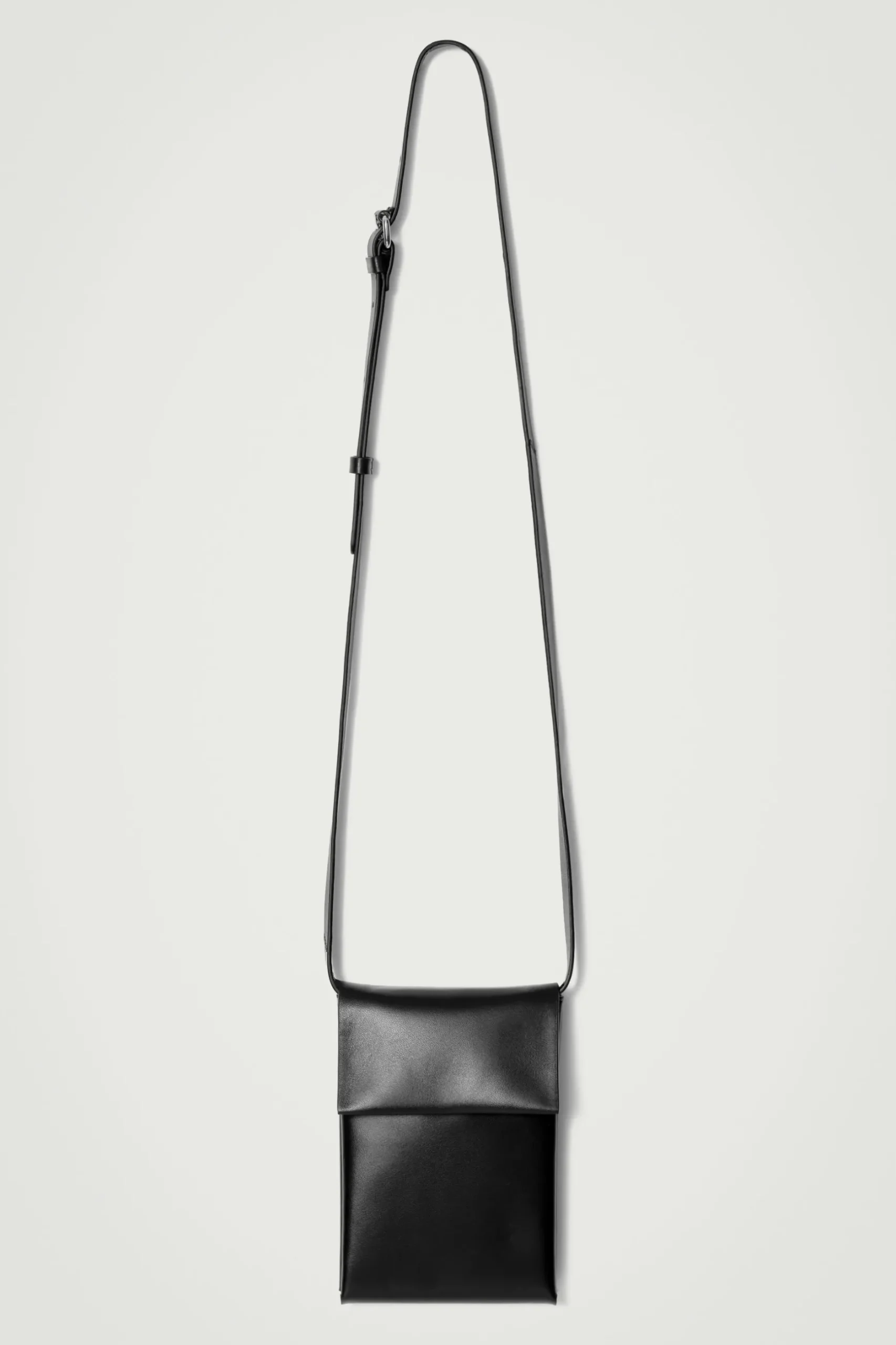 Online COS SKÓRZANA SASZETKA NA TELEFON TYPU CROSSBODY Czarny