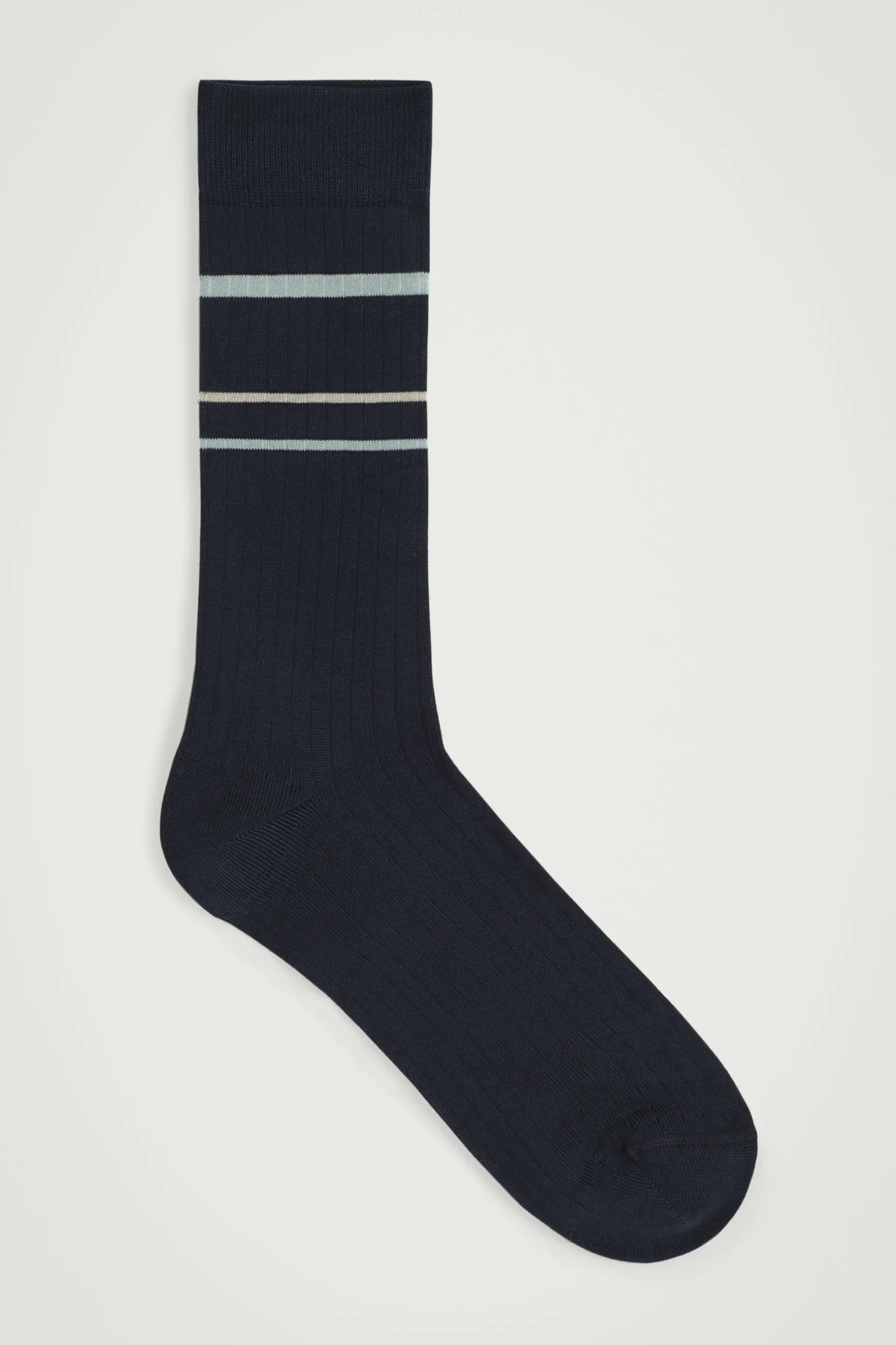 Discount COS STRIPED RIBBED COTTON SOCKS Granatowy